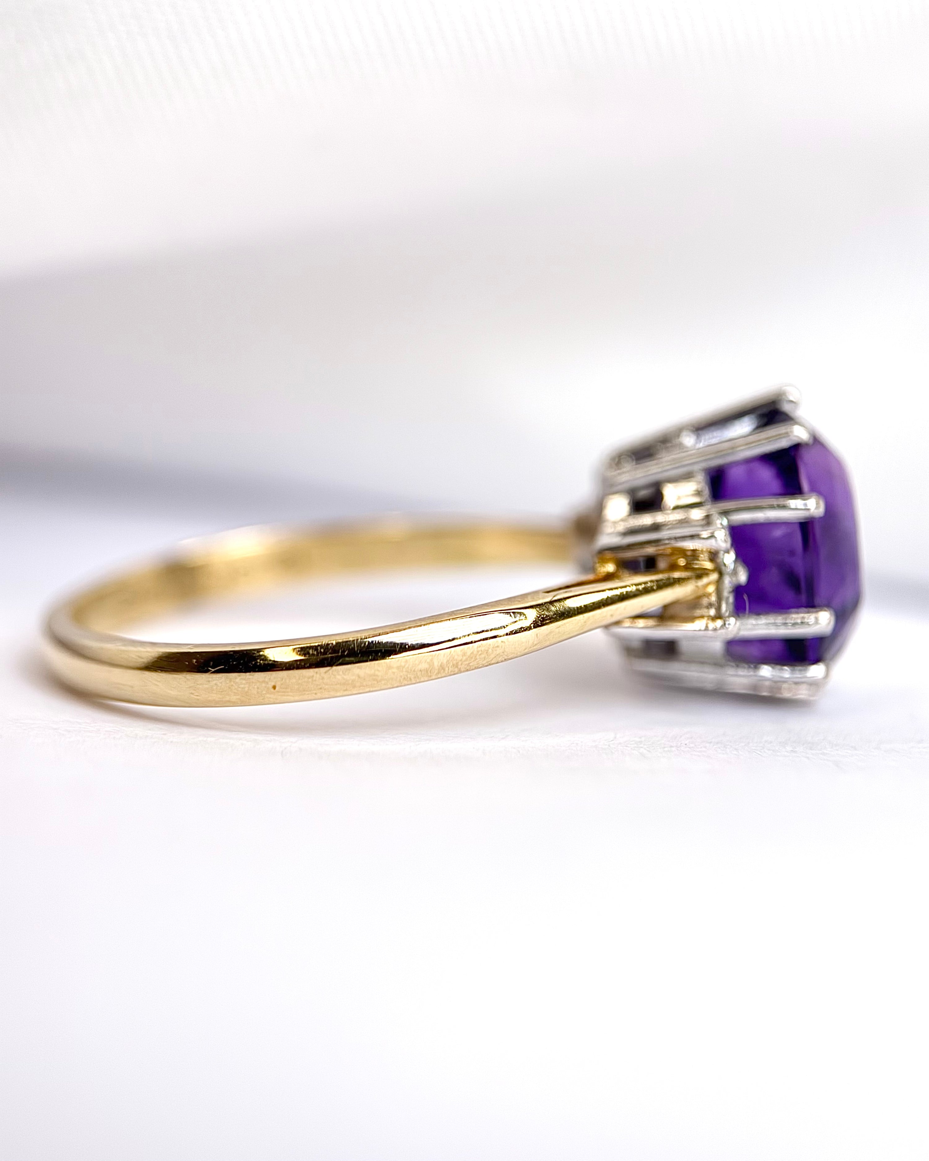Anillo trilogía de amatista de 2.95 quilates, diamantes y oro de 4.46 g «Anaïze»