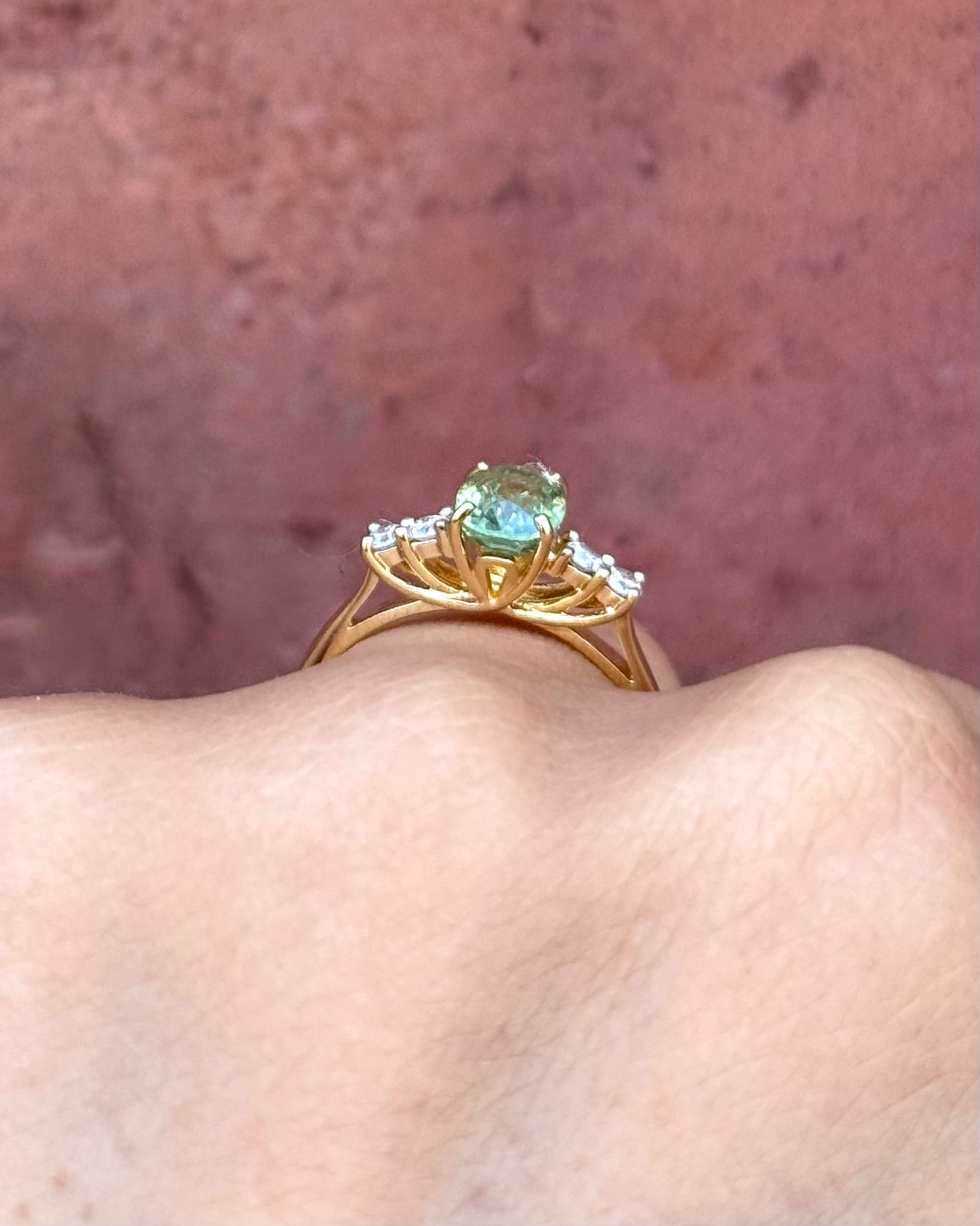 Bague Trilogie Grenat Vert Lime 1.17 carat & Diamants "Nava"