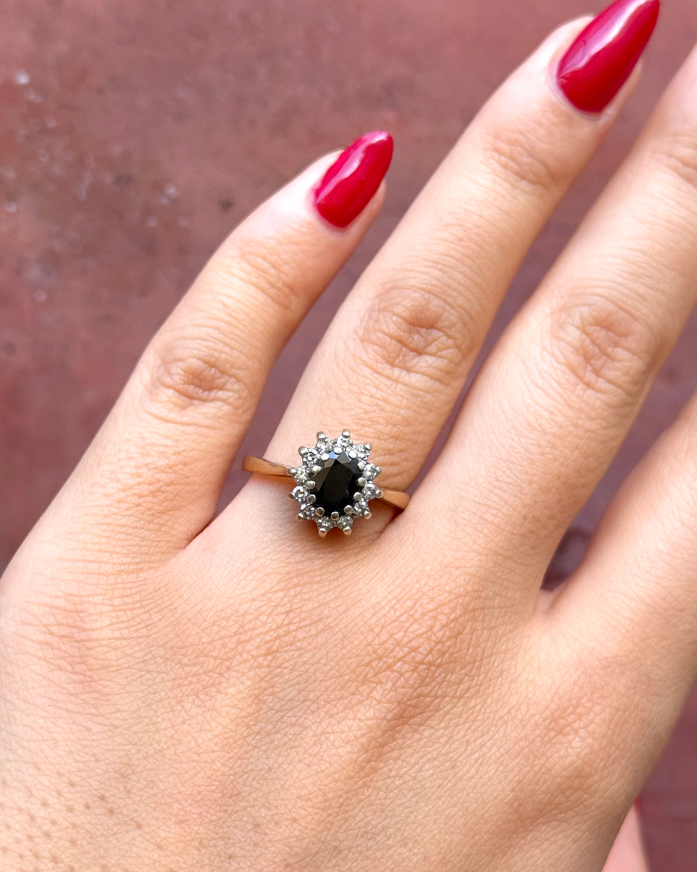 Bague Marguerite Saphir 1.10 carat & Diamants 0.24 carat "Jihane"