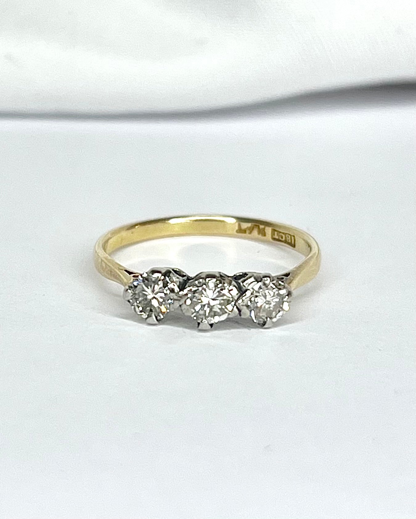 Anillo Trilogía Diamantes 0,45 quilates "Maëlia"