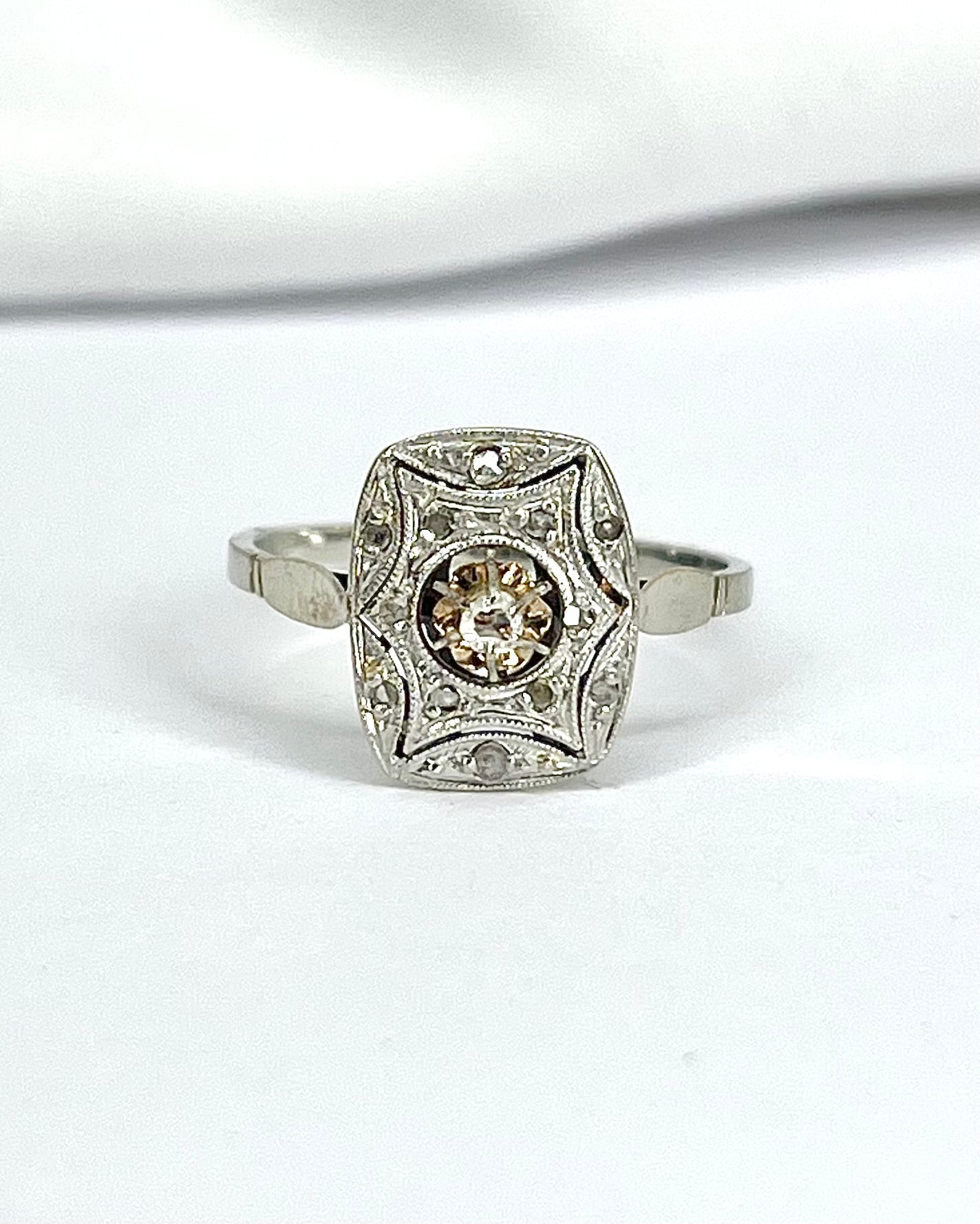 Anillo Art Déco 13 Diamantes "Anouchka"