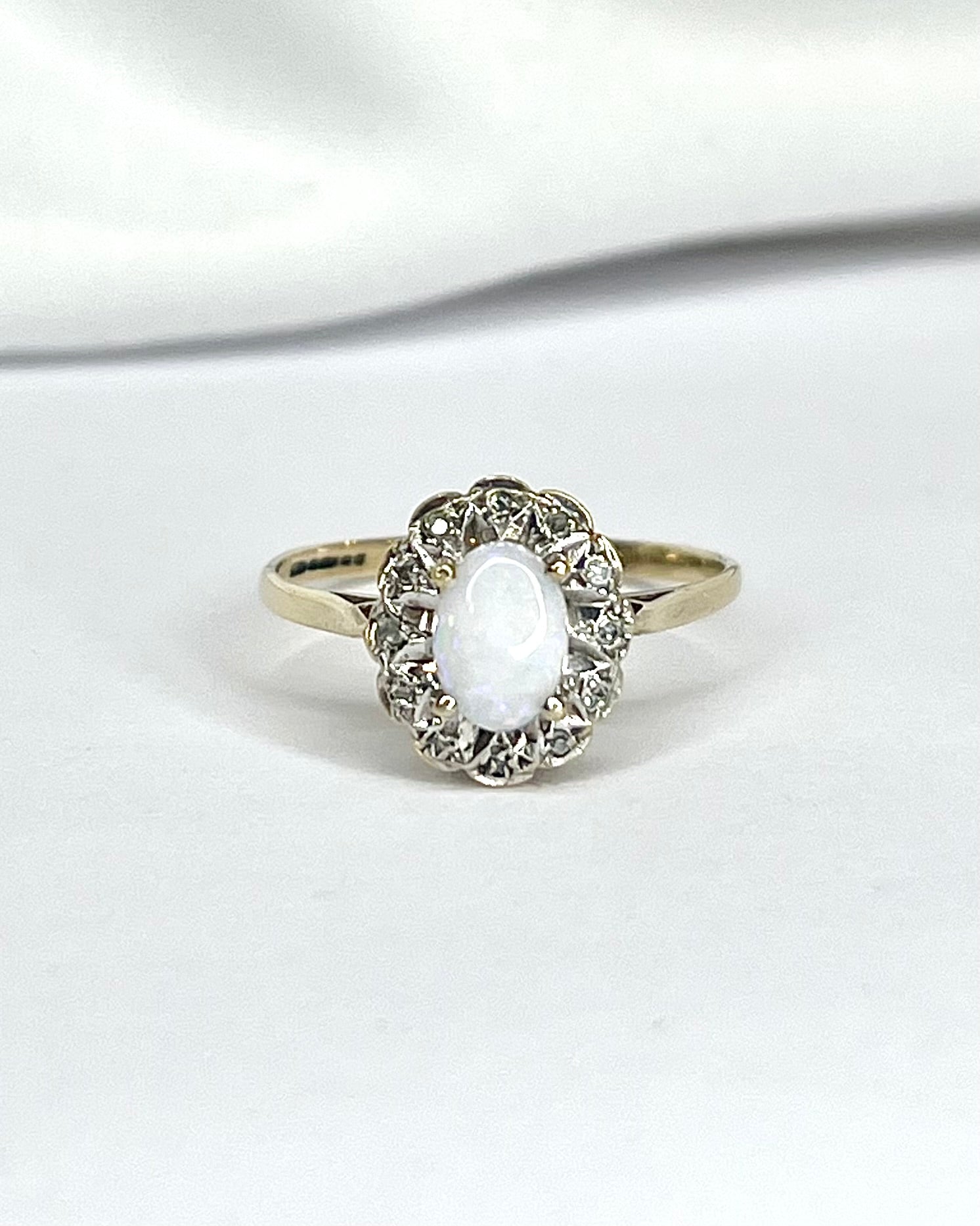 Anillo Marguerite Ópalo y Diamantes "Silya"