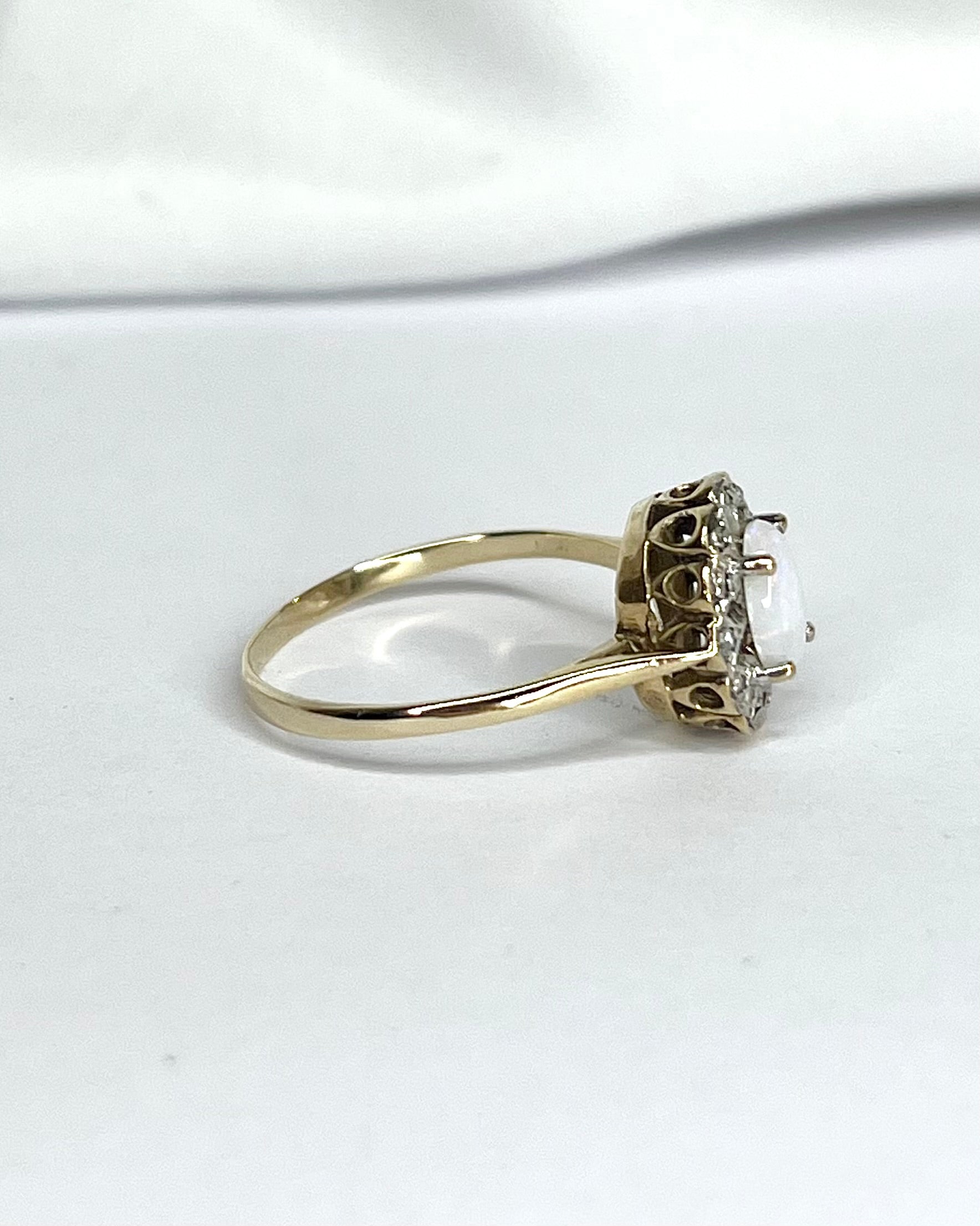 Anillo Marguerite Ópalo y Diamantes "Silya"