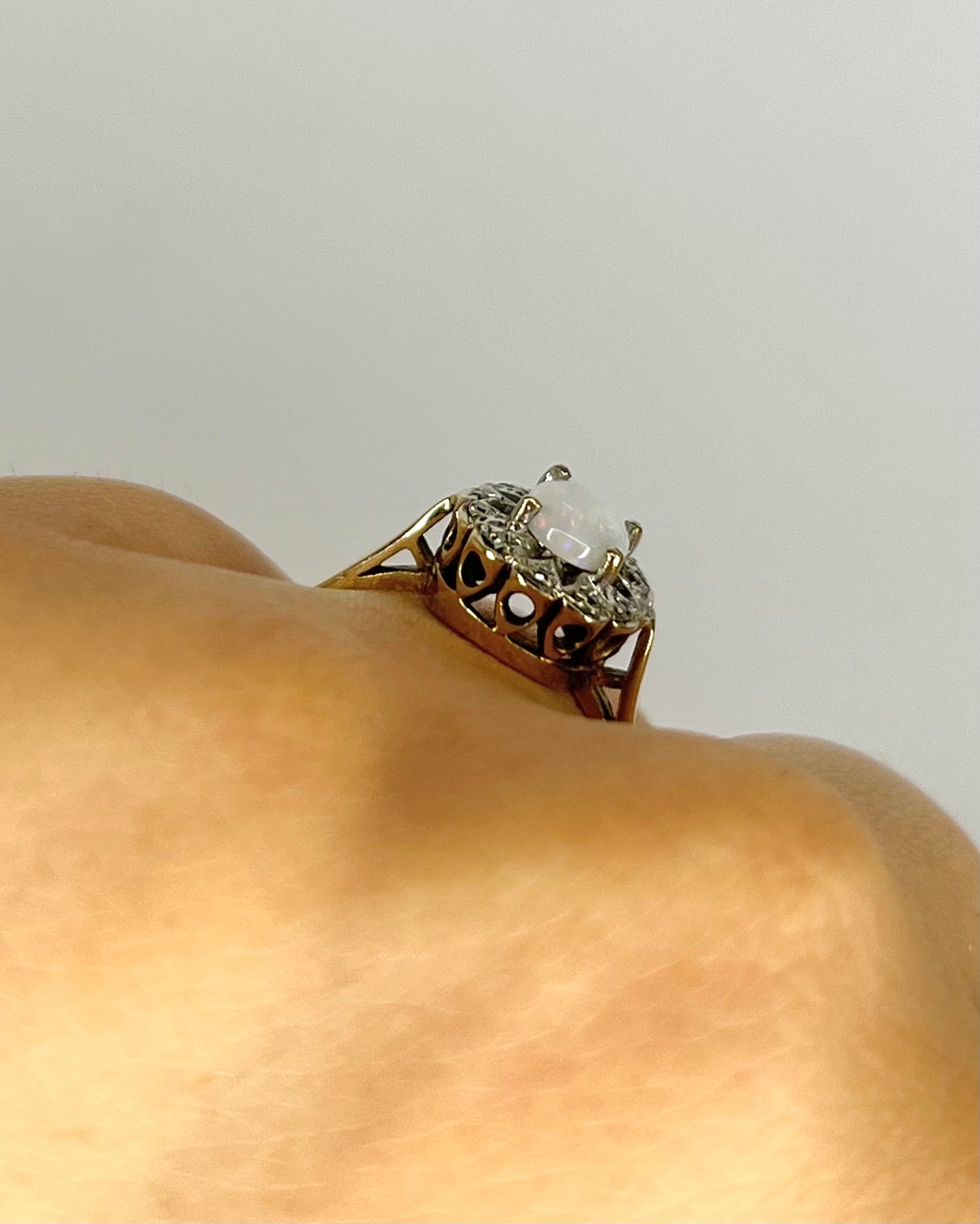 Anillo Marguerite Ópalo y Diamantes "Silya"