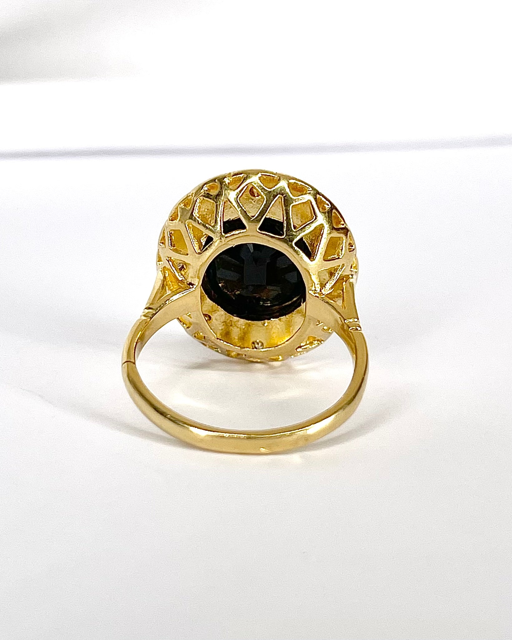 Art Deco Style Daisy Ring Sapphire 4.60 carats, Diamonds & Gold 7.86g "Mélissa"