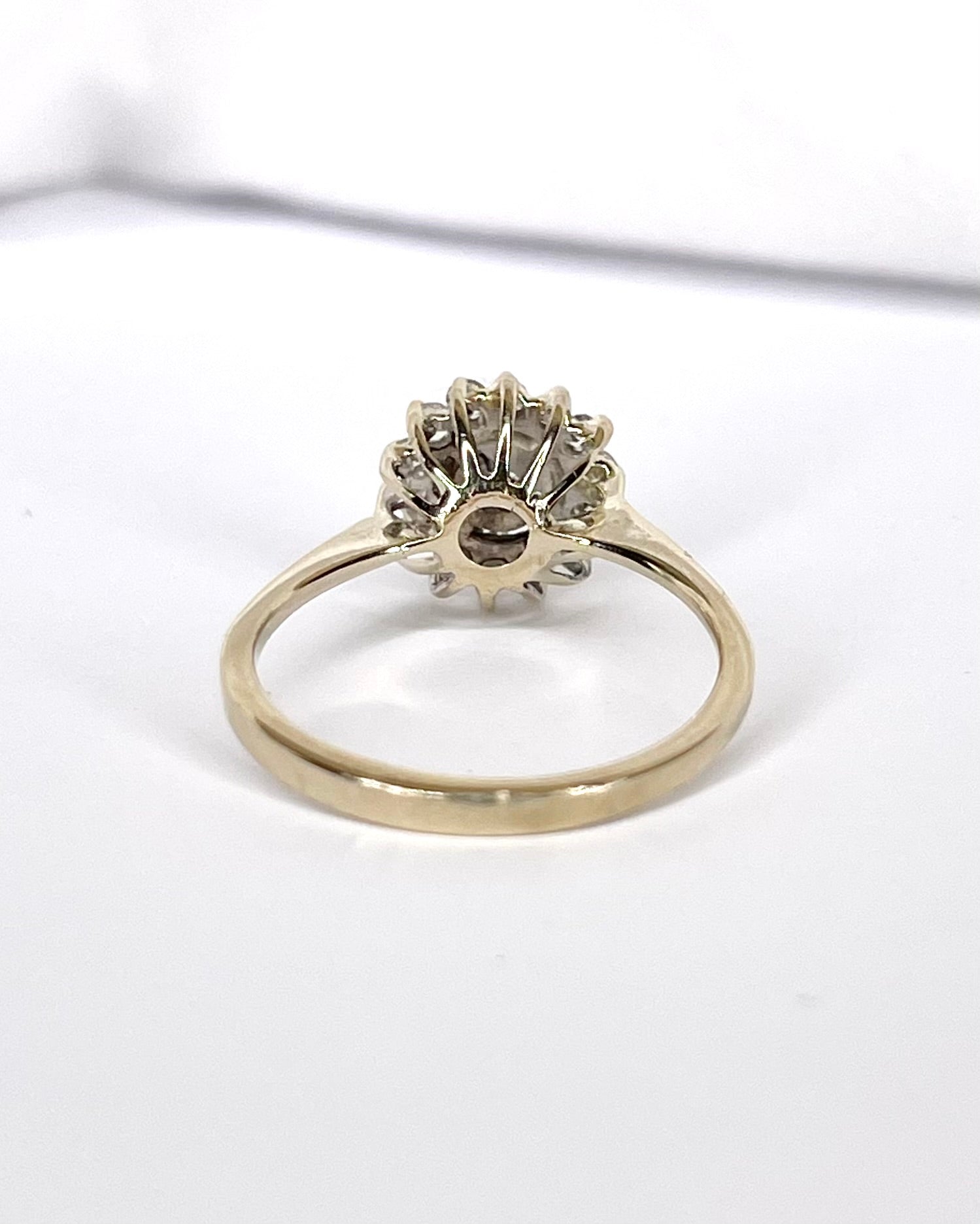 Anillo Marguerite 15 Diamantes 0,47 quilates "Maria"