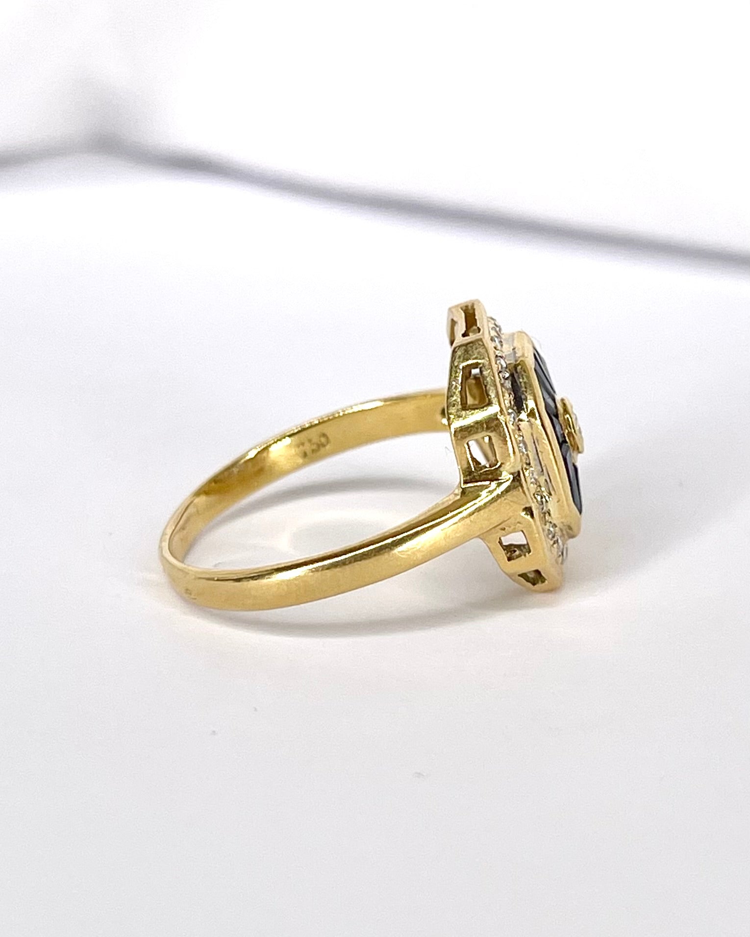 Anillo estilo Art Déco 12 zafiros 0,84 quilates y 25 diamantes "Madeline"