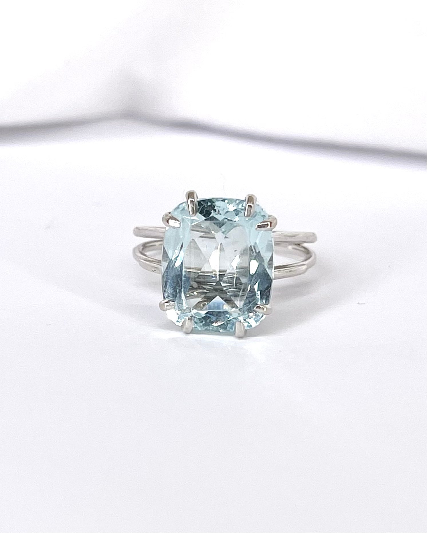 Anillo Cóctel Aguamarina 4.90 quilates "Lilia"