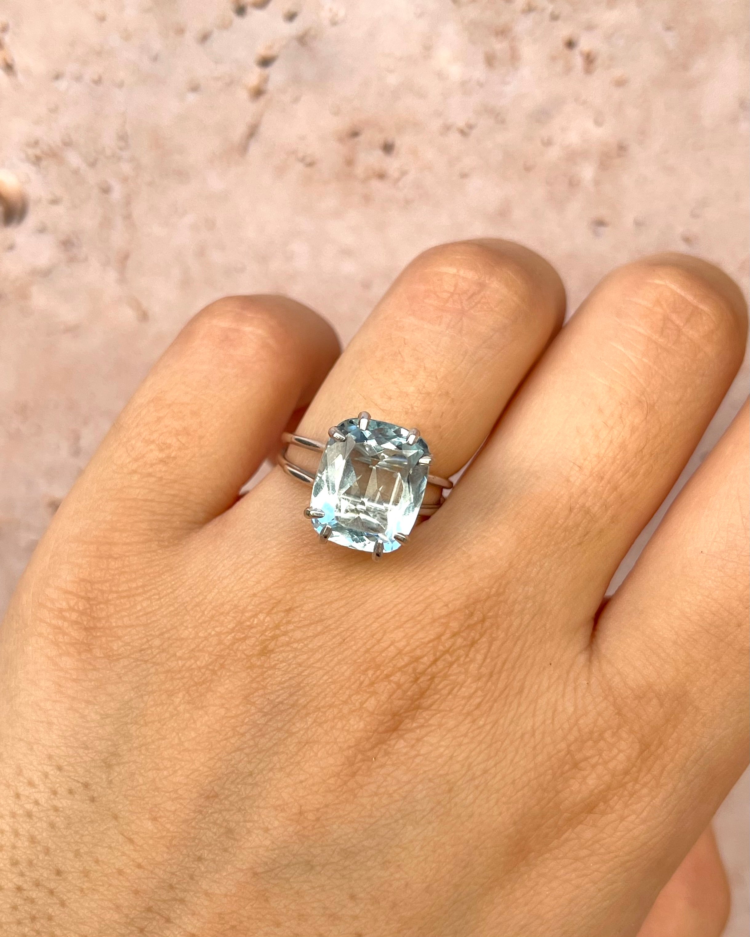 Anillo Cóctel Aguamarina 4.90 quilates "Lilia"