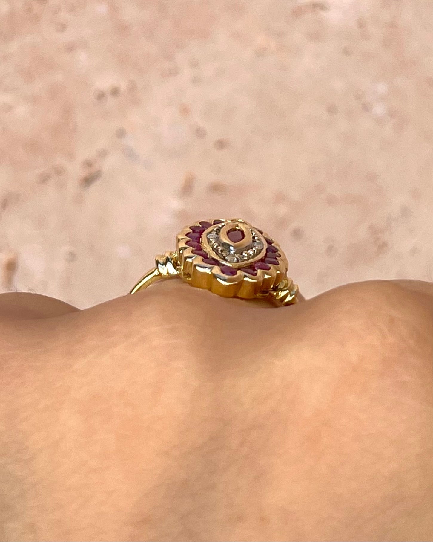 Anillo estilo Art Déco 17 rubíes 0,54 quilates y diamantes "Dana"
