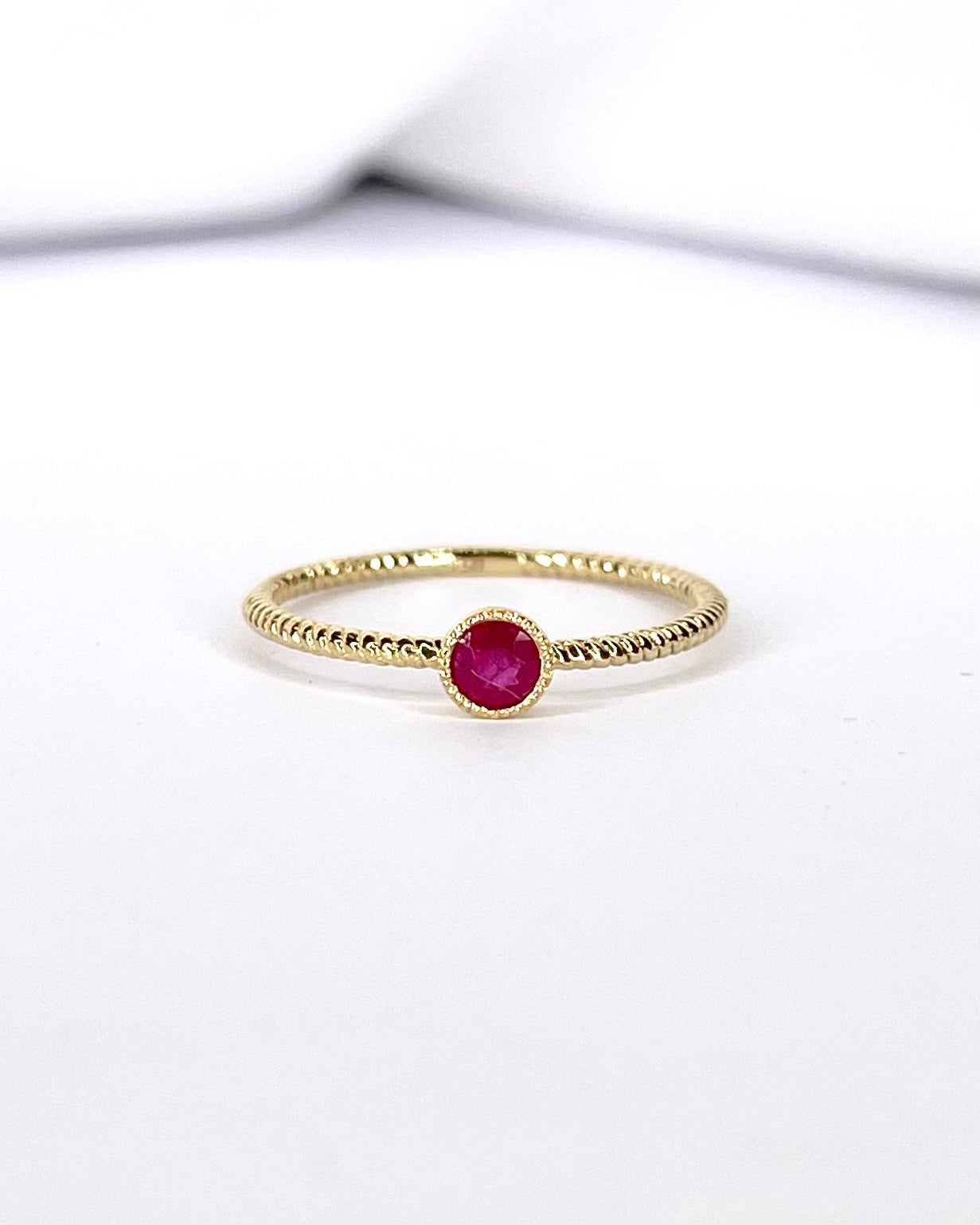 Bague Solitaire Rubis 0.20 carat "Gabriella"