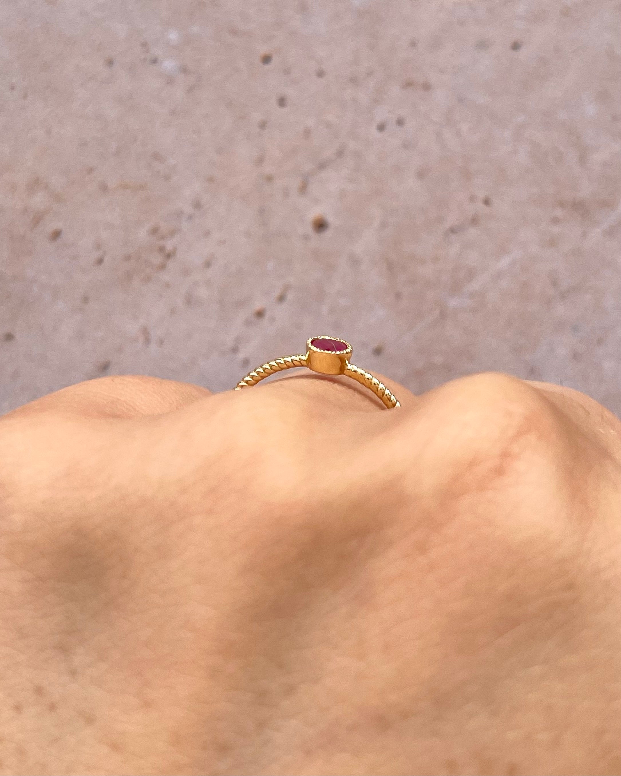 Bague Solitaire Rubis 0.20 carat "Gabriella"