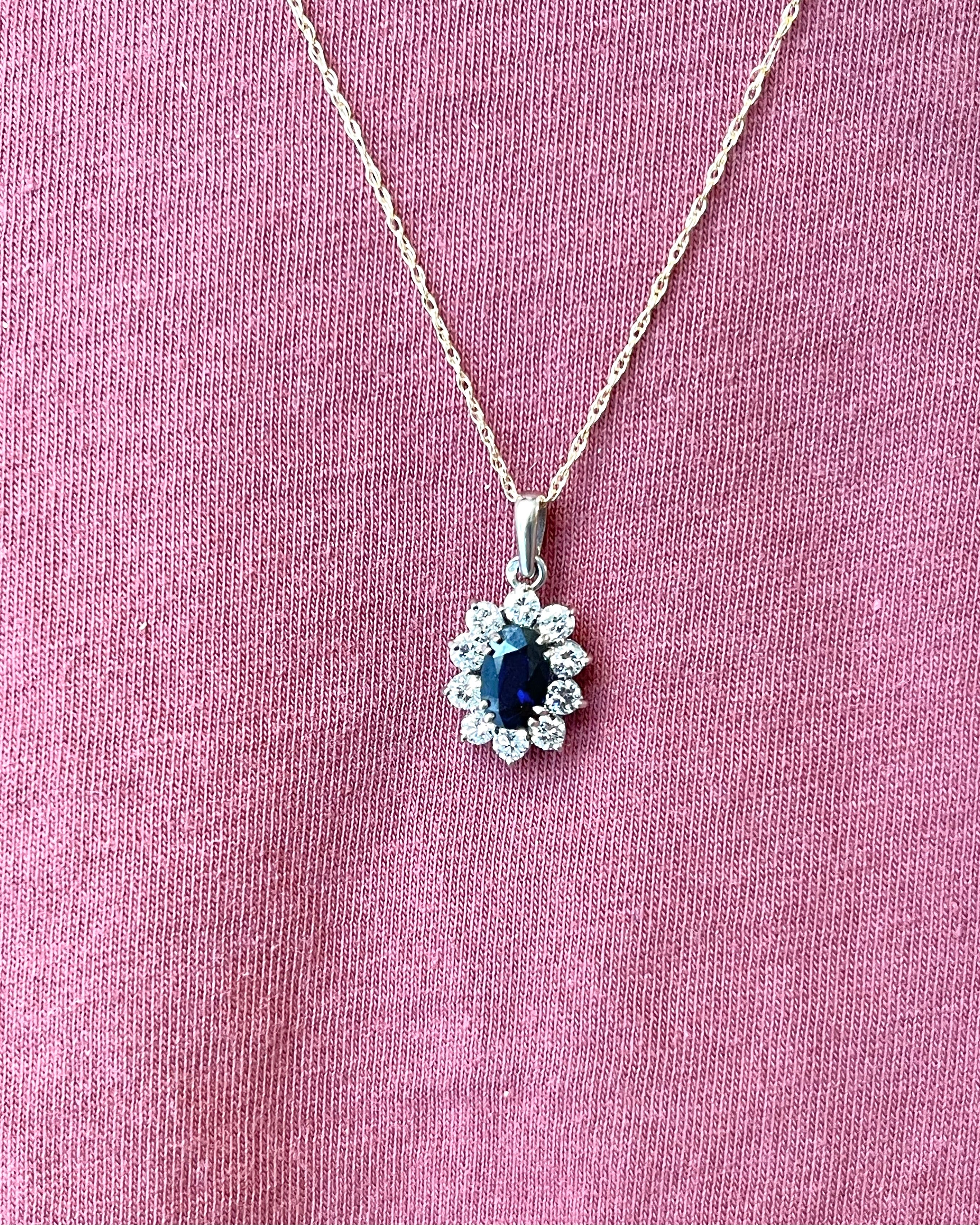 Marguerite Sapphire Pendant 1.50 carat & Diamonds 0.70 carat "Maïe"