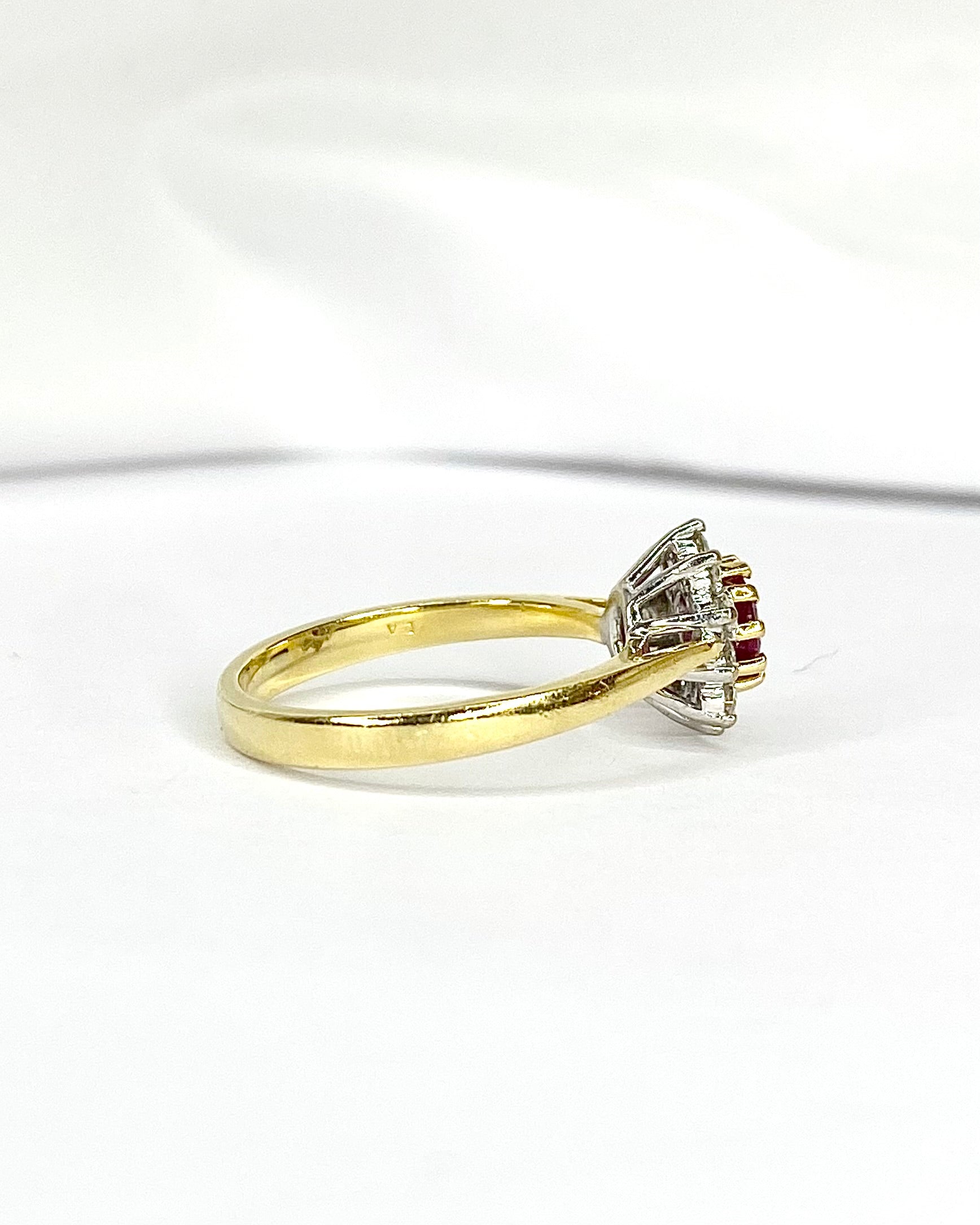 Bague Marguerite Saphir 0.43 carat & Diamants "Mathilde"