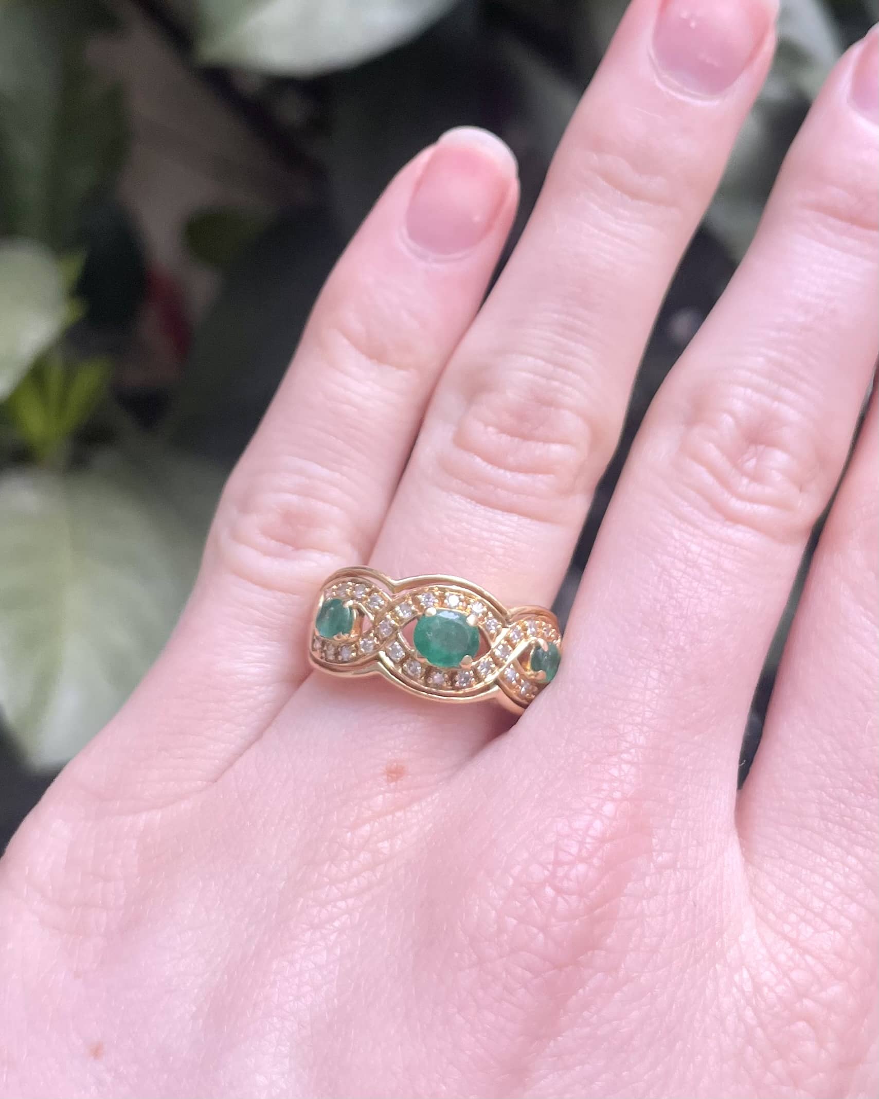 Bague Jonc Emeraudes 0.72 carat & 28 Diamants "Constance"