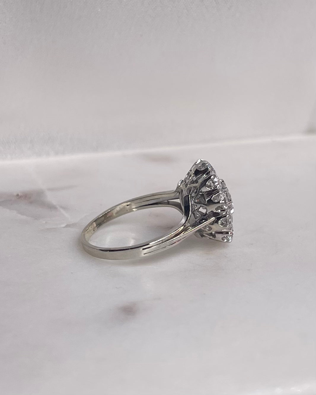 Bague Marguerite Diamants 1.35 carat “Daphné”
