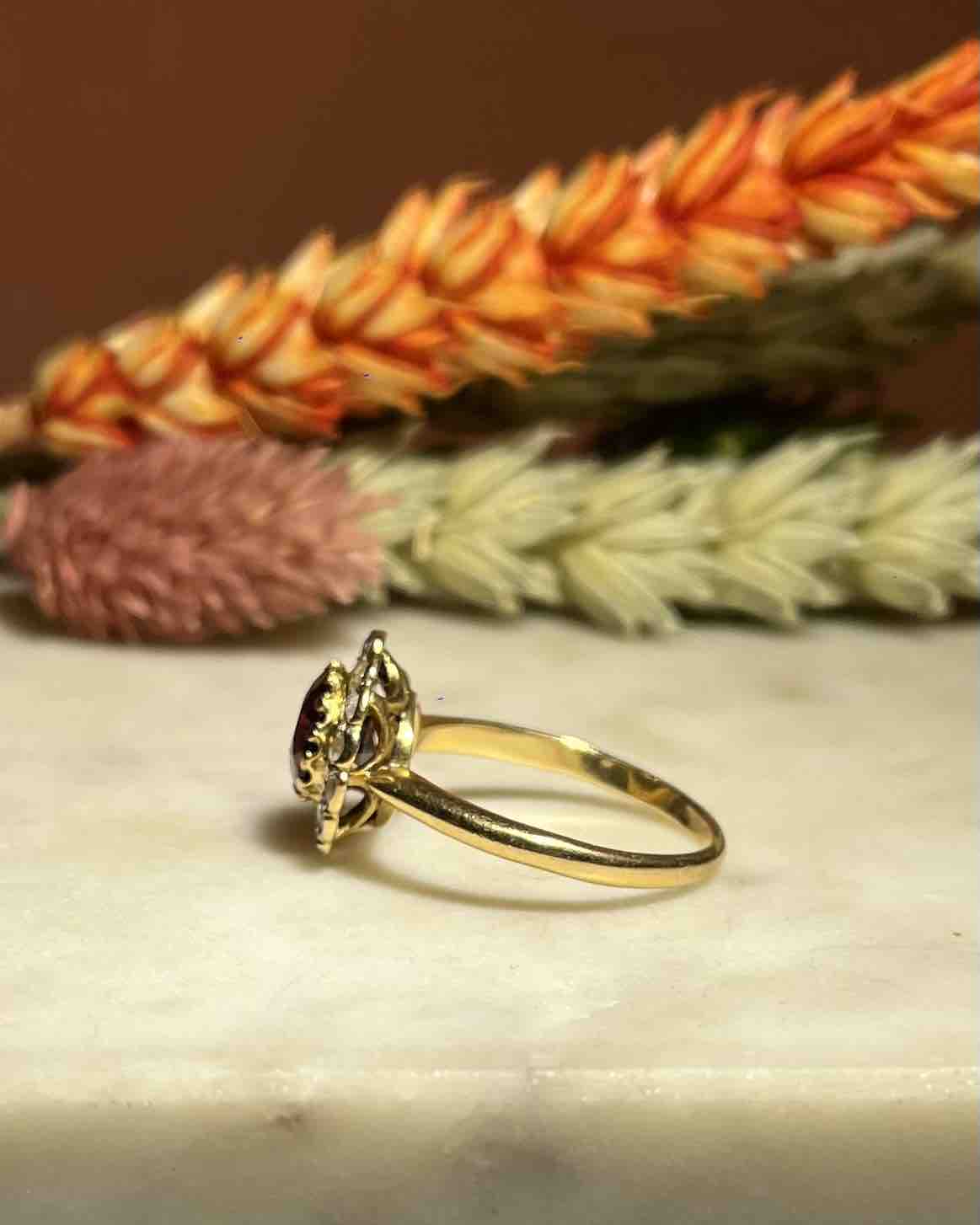 Bague marguerite Grenat "Solène"