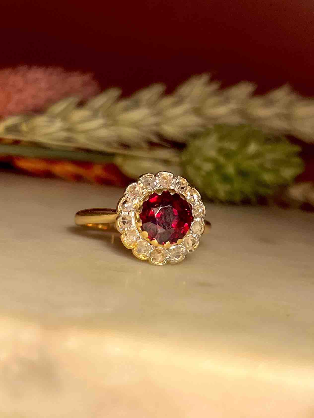 Bague marguerite Grenat "Solène"