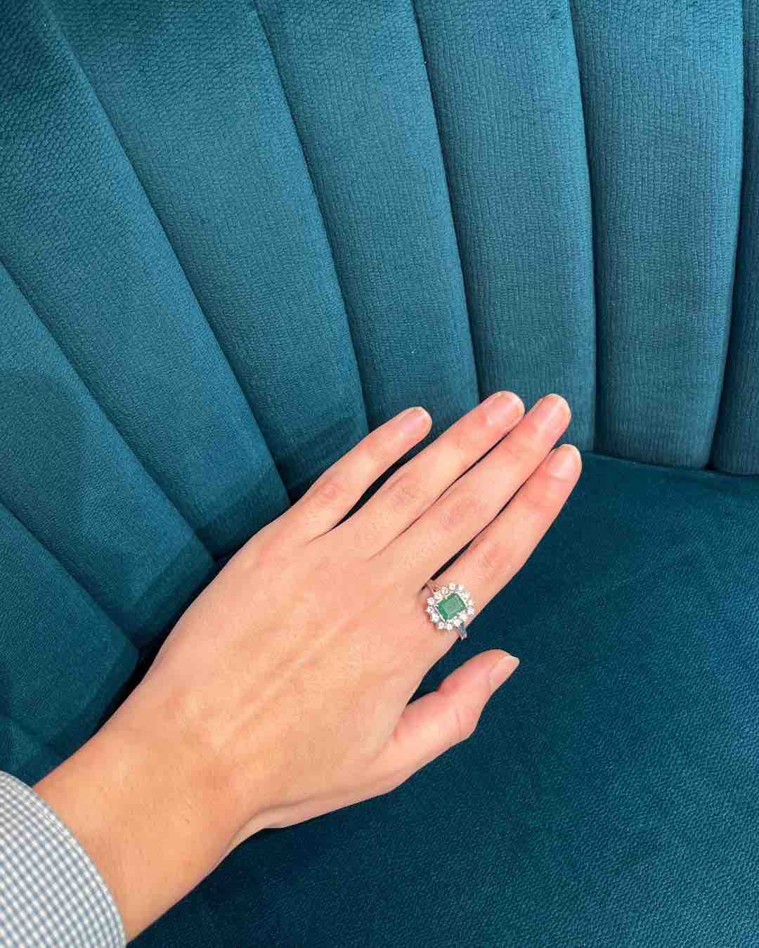 Anillo "Ludivine" con margaritas de esmeralda y diamantes
