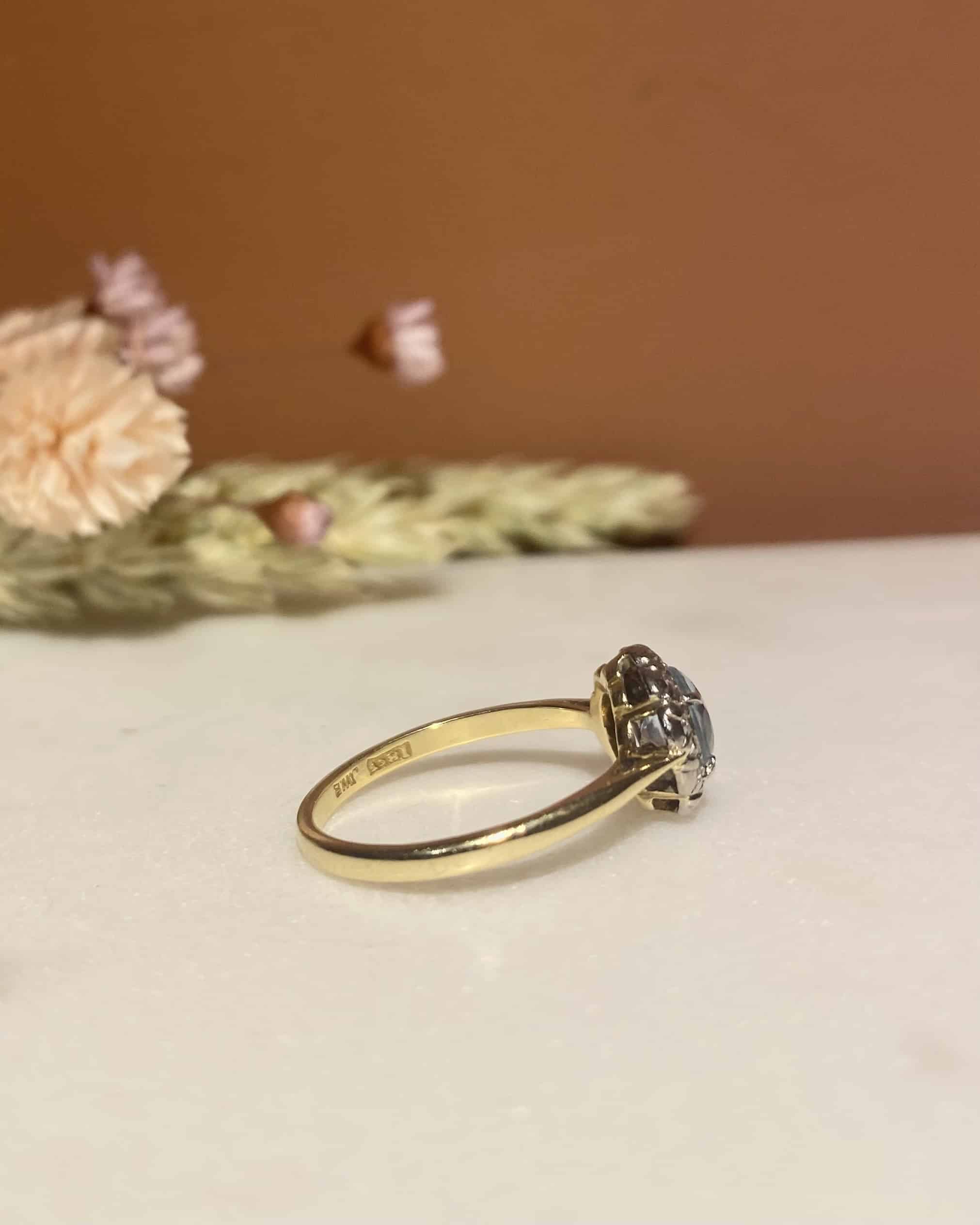 Bague Marguerite Aigue-Marine et Diamants "Taylor"