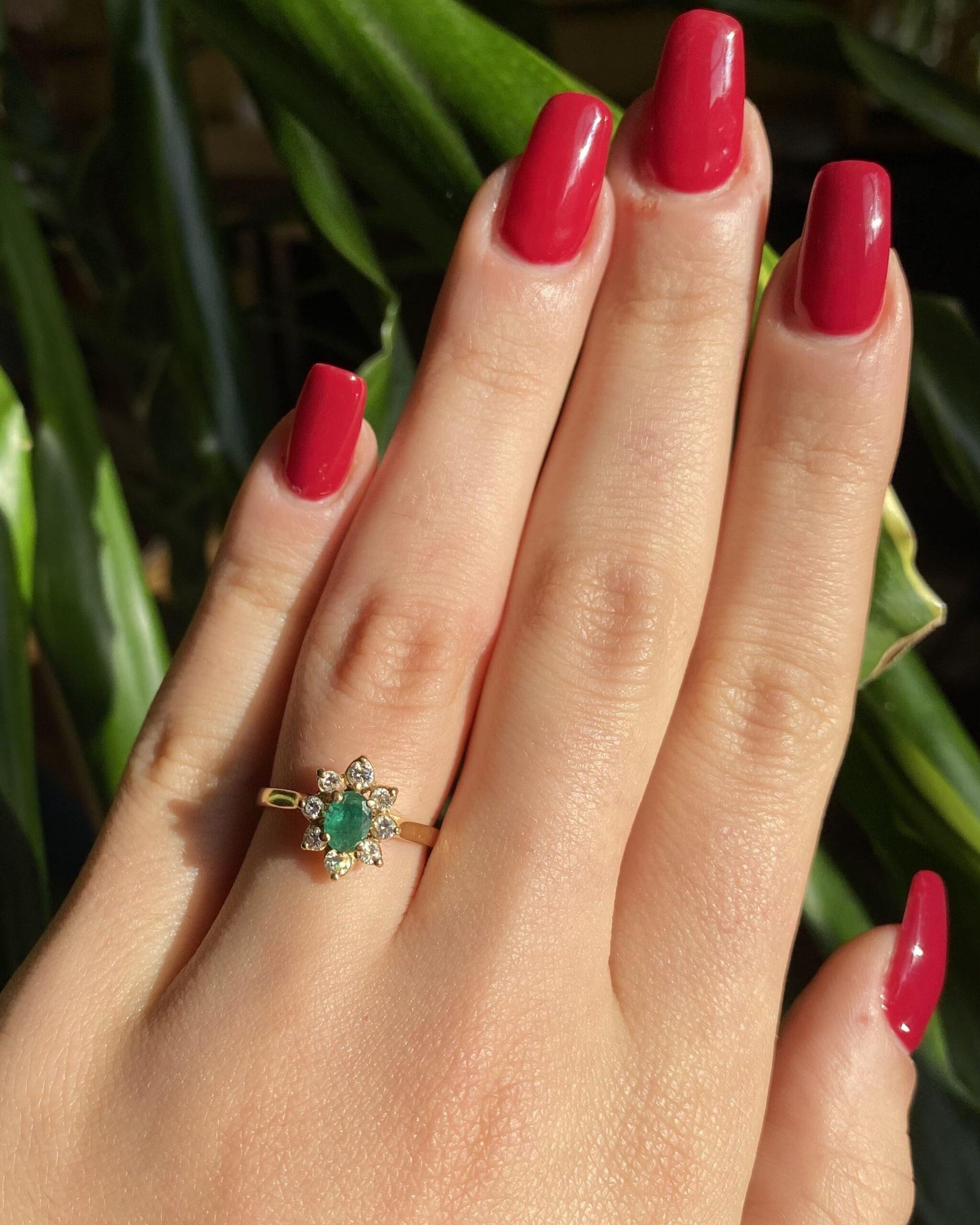 "Daniela" Emerald & Diamond Daisy Ring