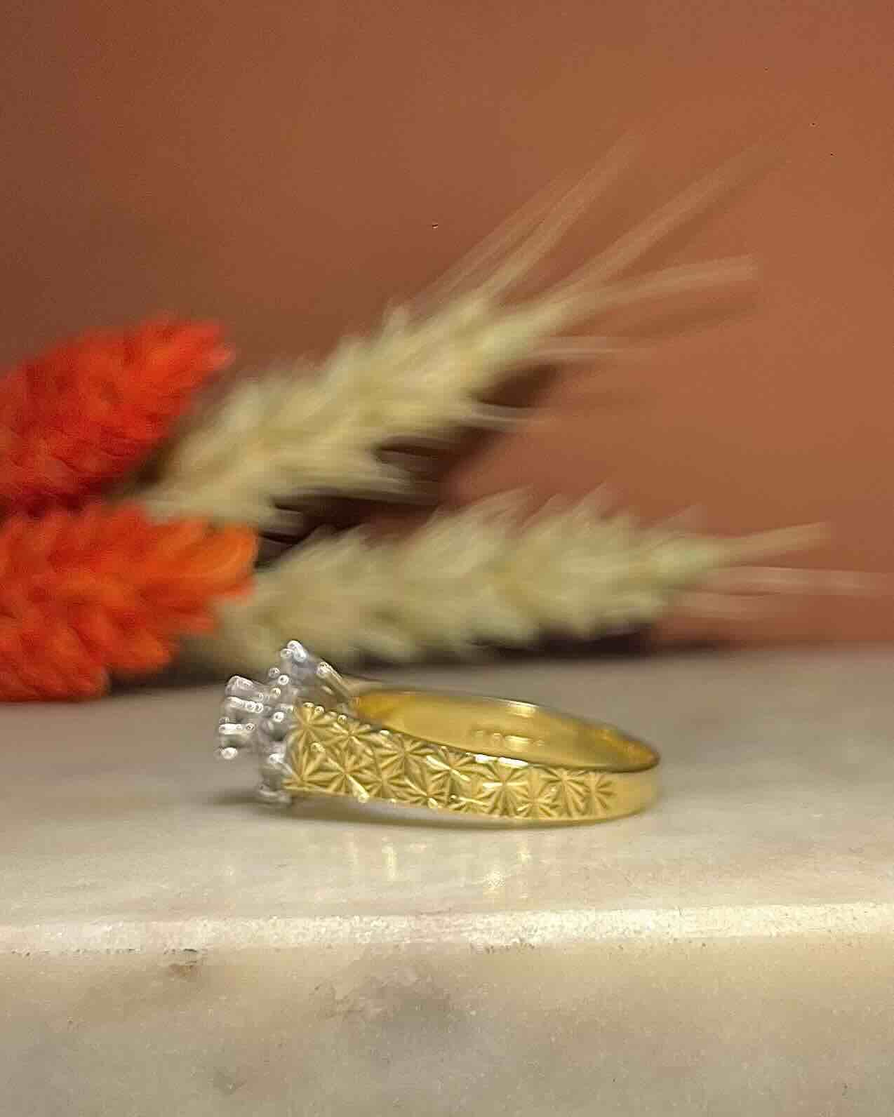 "Manella" 13 Diamond Daisy Ring