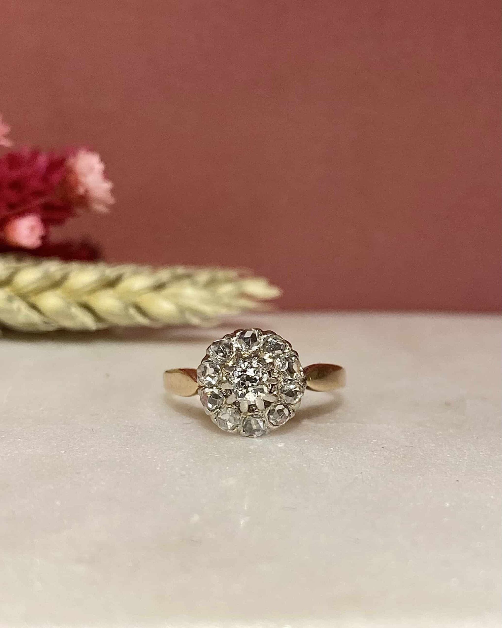 Bague Vintage Marguerite 11 Diamants 0.58 carat "Marlène"