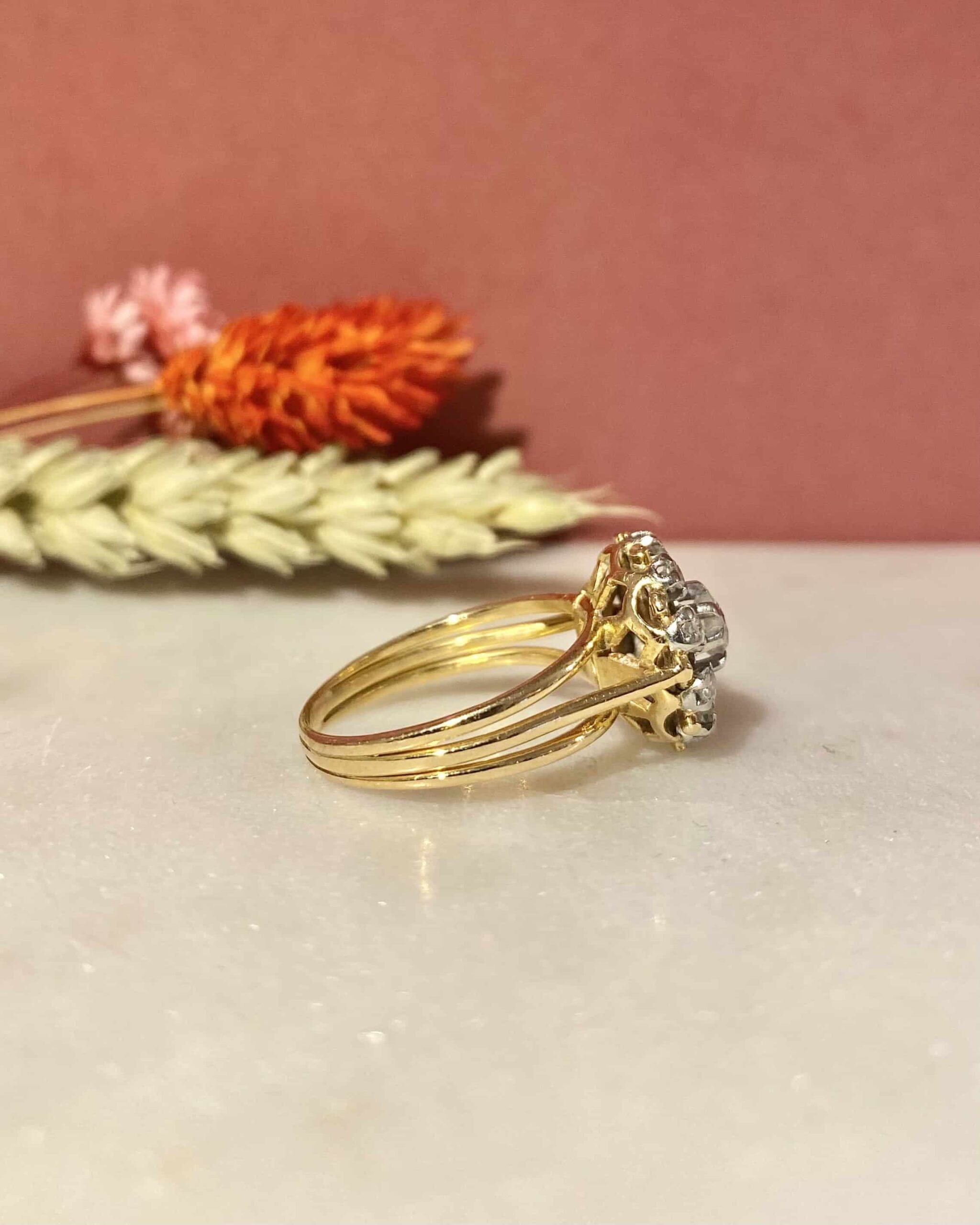 Bague Vintage Marguerite 11 Diamants 0.65 carat "Sofia"