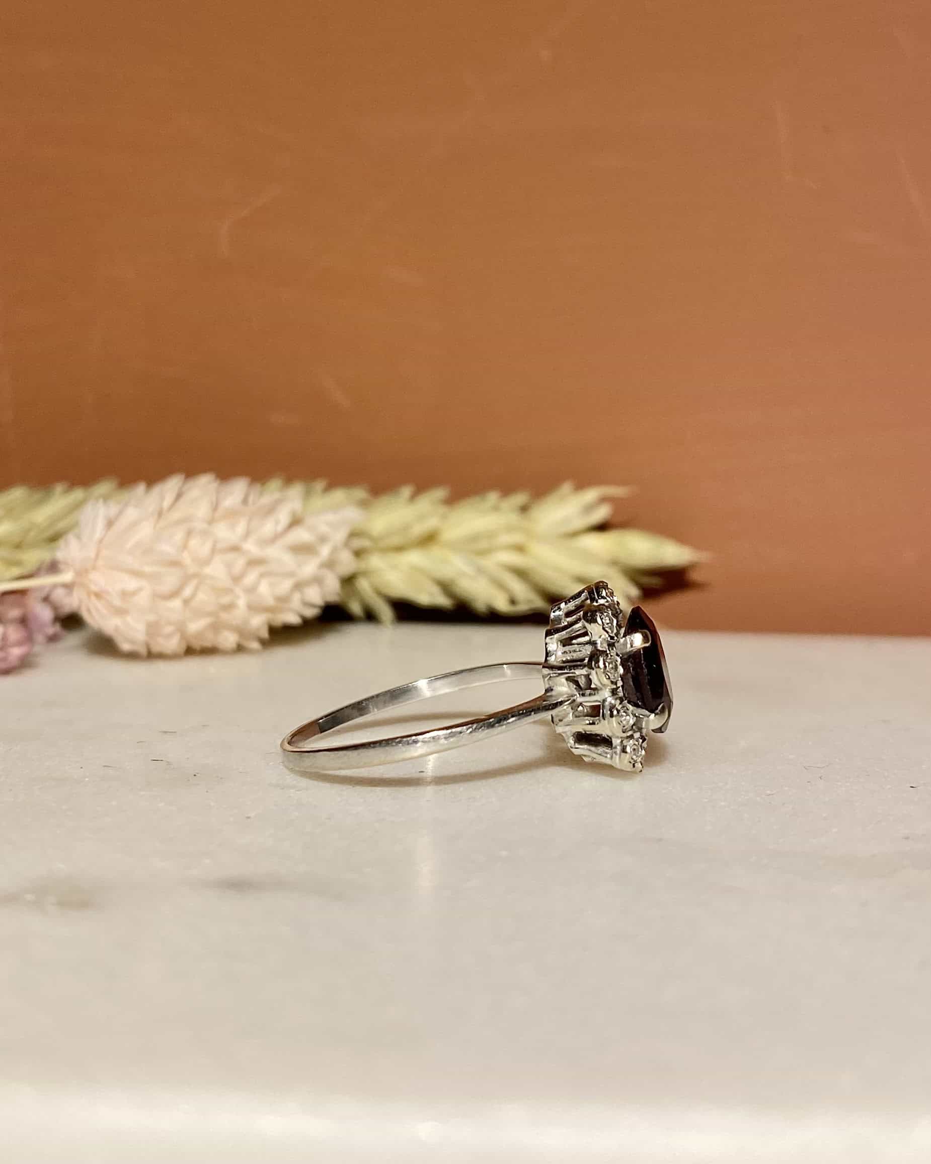 Bague Marguerite Rubis 0.90 carat & Diamants 0.64 carat "Clarisse"
