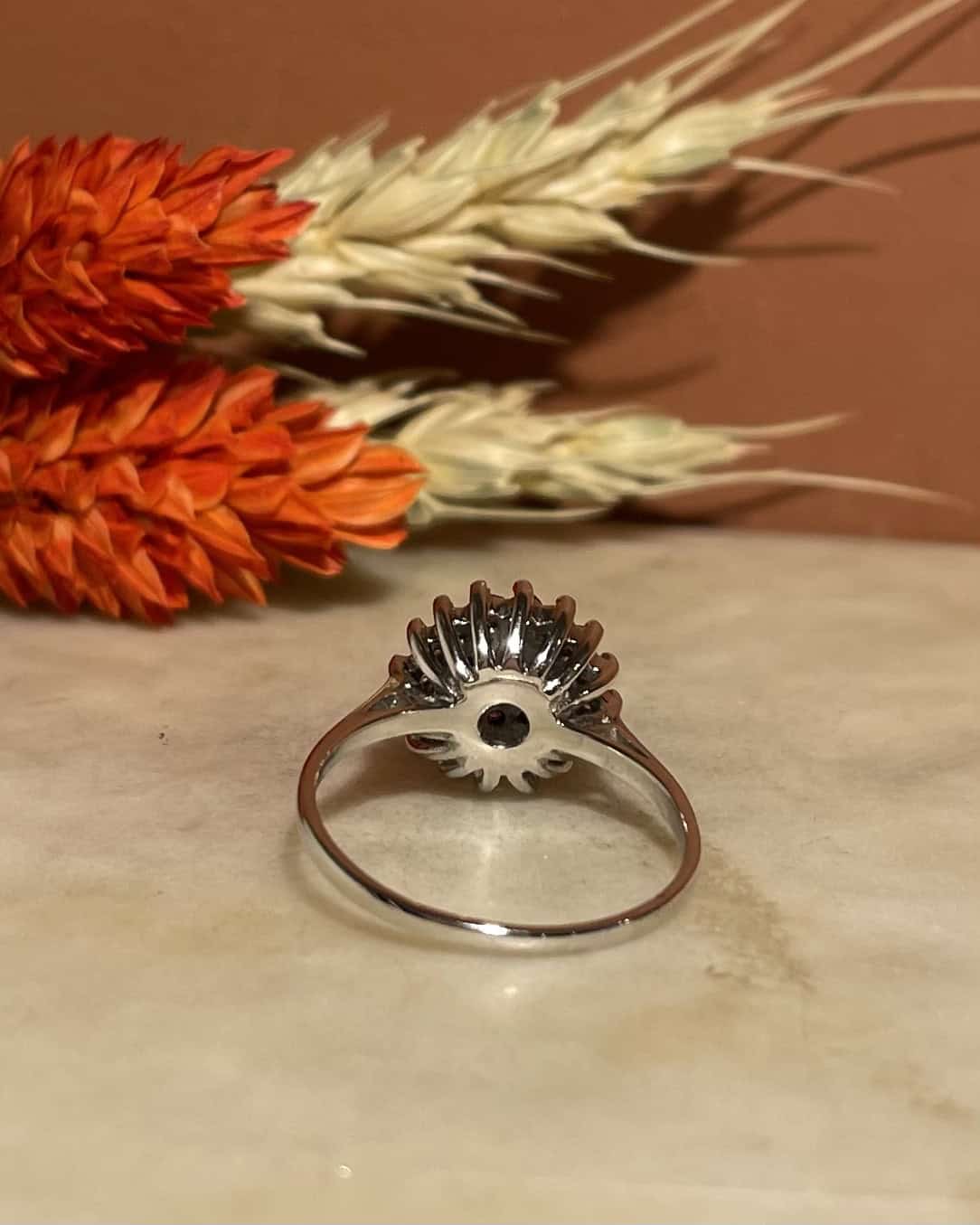 Marguerite Ring 25 Diamonds 0.56 carat "Clarity"