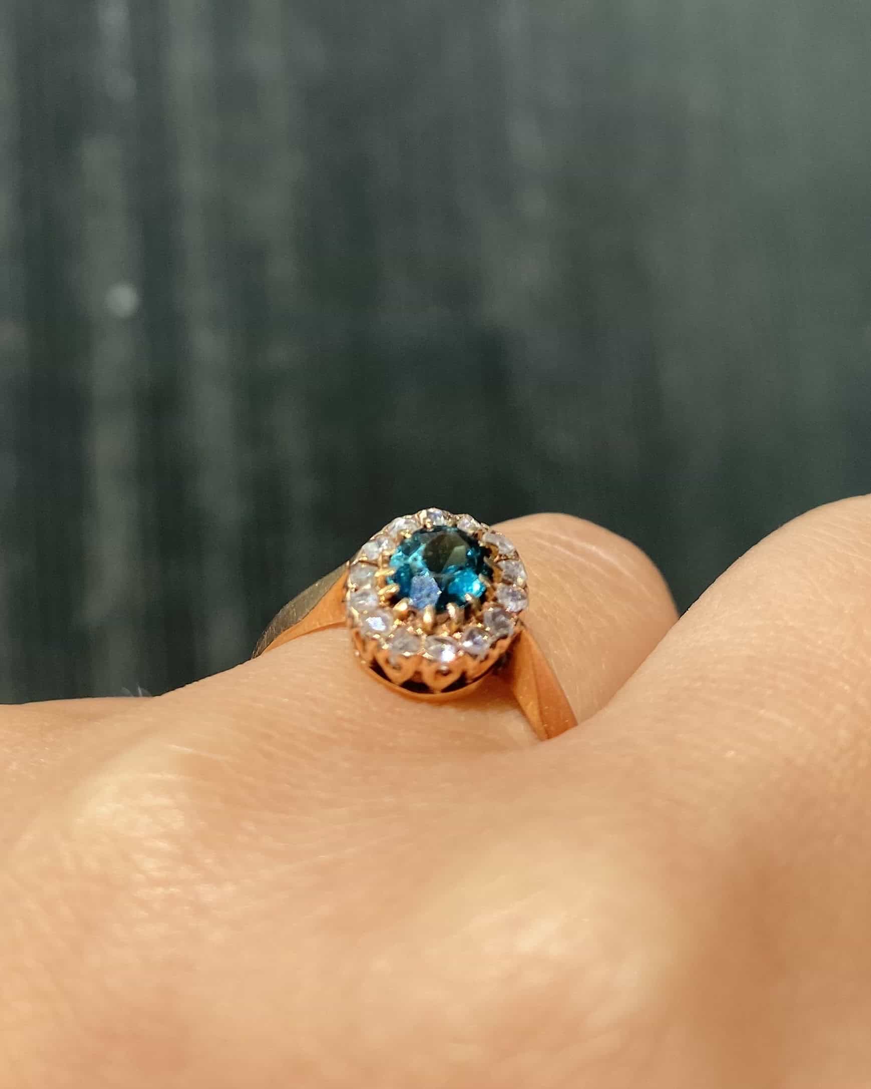 Bague Marguerite Art-Déco Topaze 0.65 carat & Diamants « Azura »