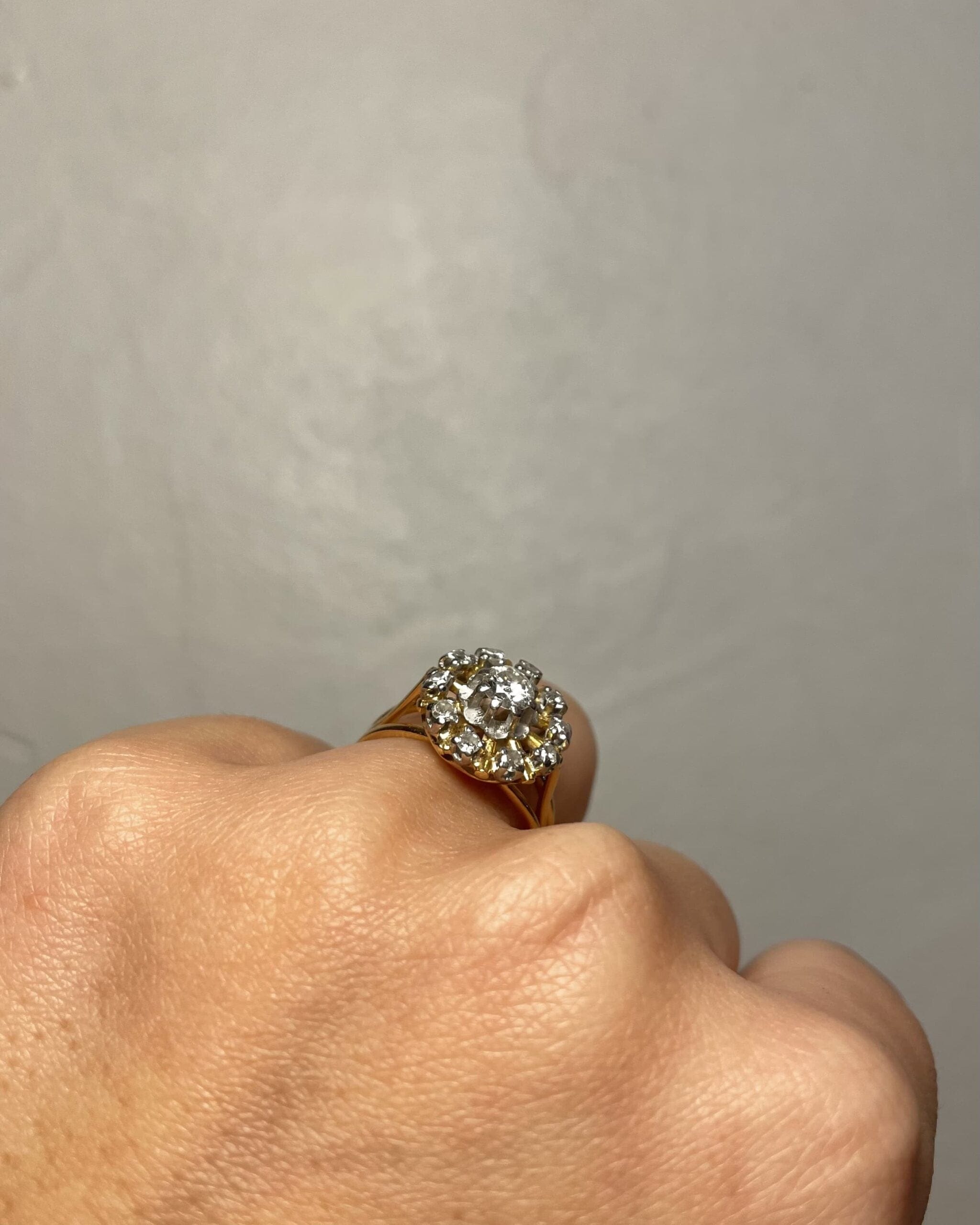 Bague Vintage Marguerite 11 Diamants 0.65 carat "Sofia"