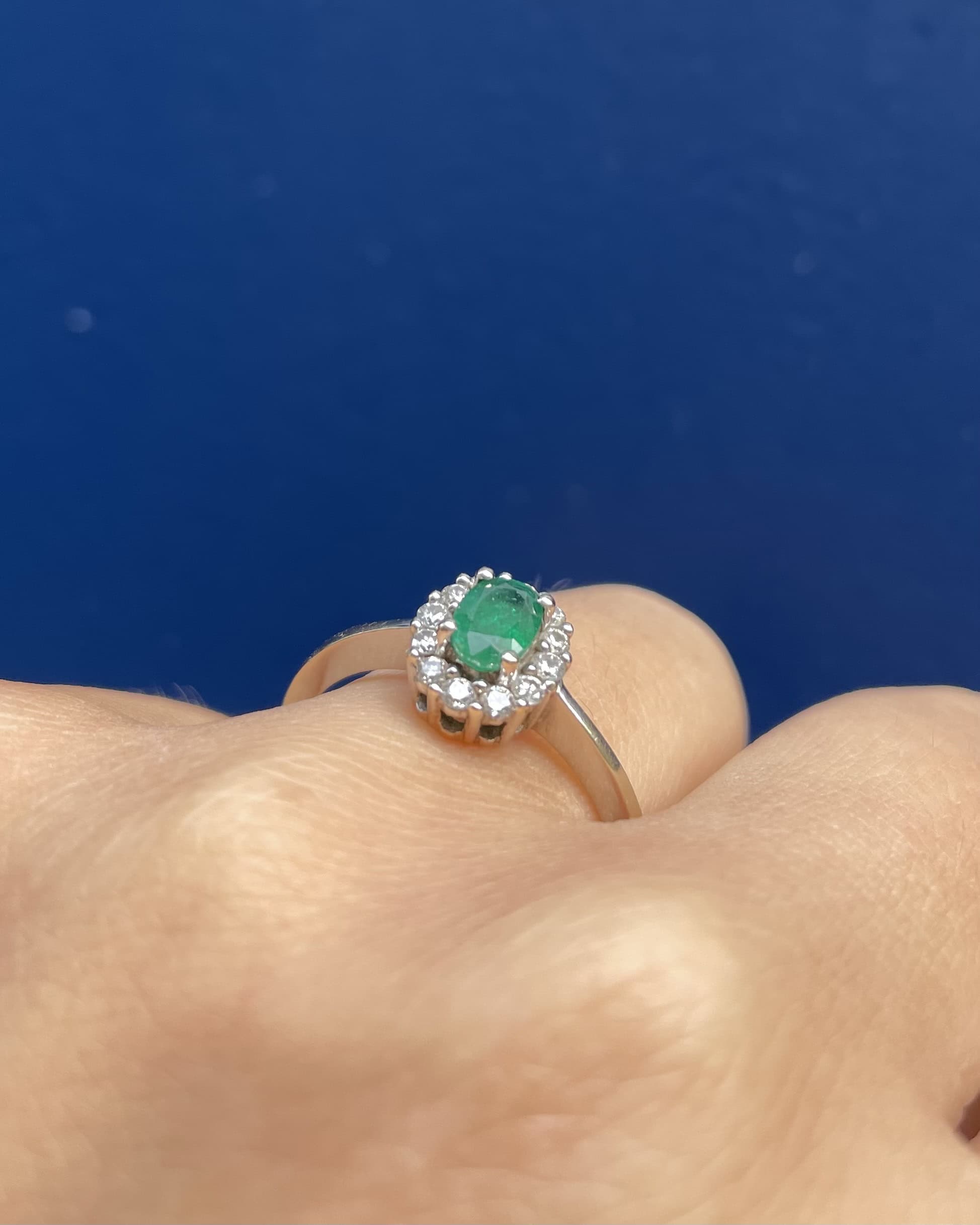 Bague Marguerite Émeraude 0.50 carat & Diamants "Jane"