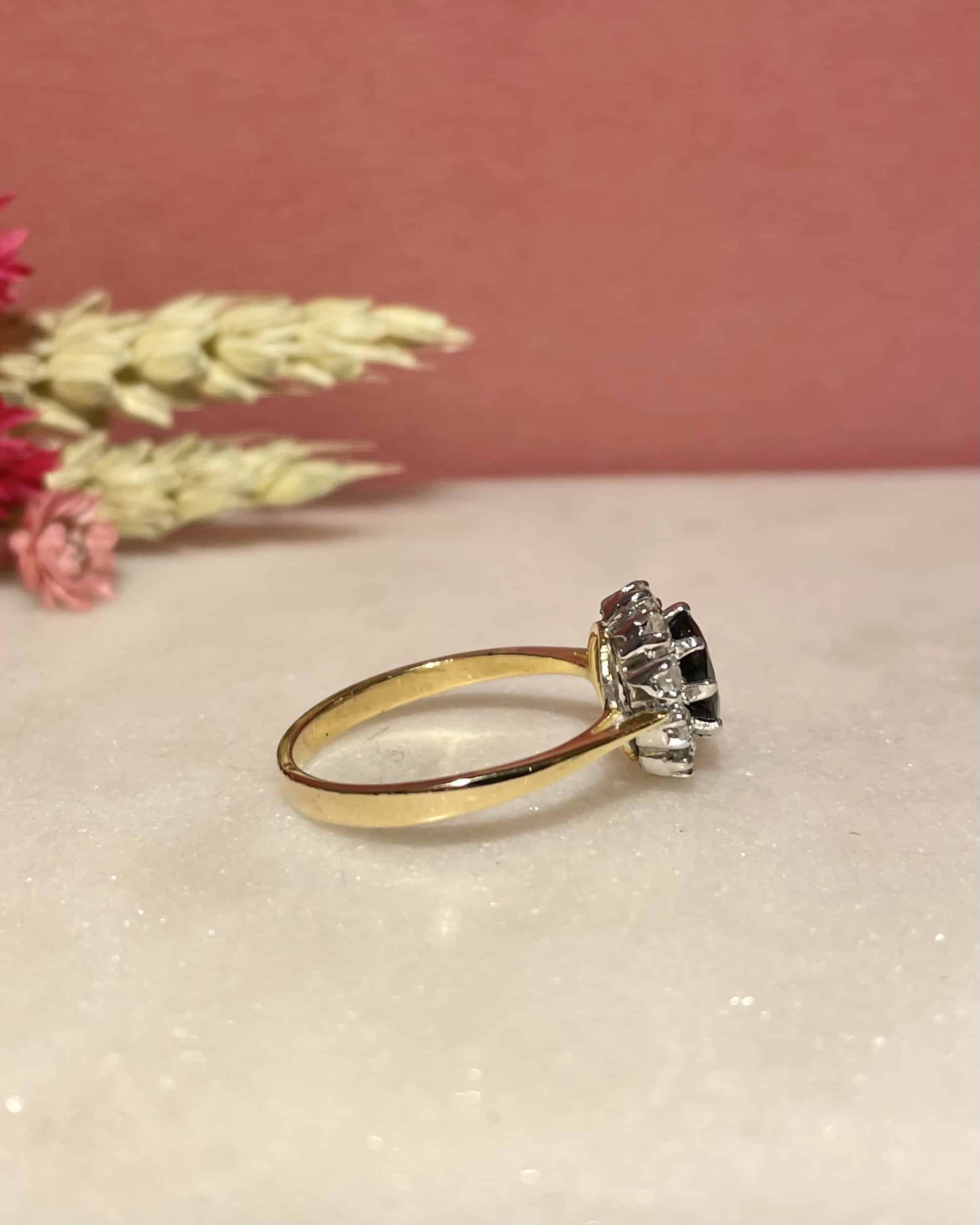 Bague Marguerite Saphir Reflet Vert 1 Carat & Diamants "Cecilia"