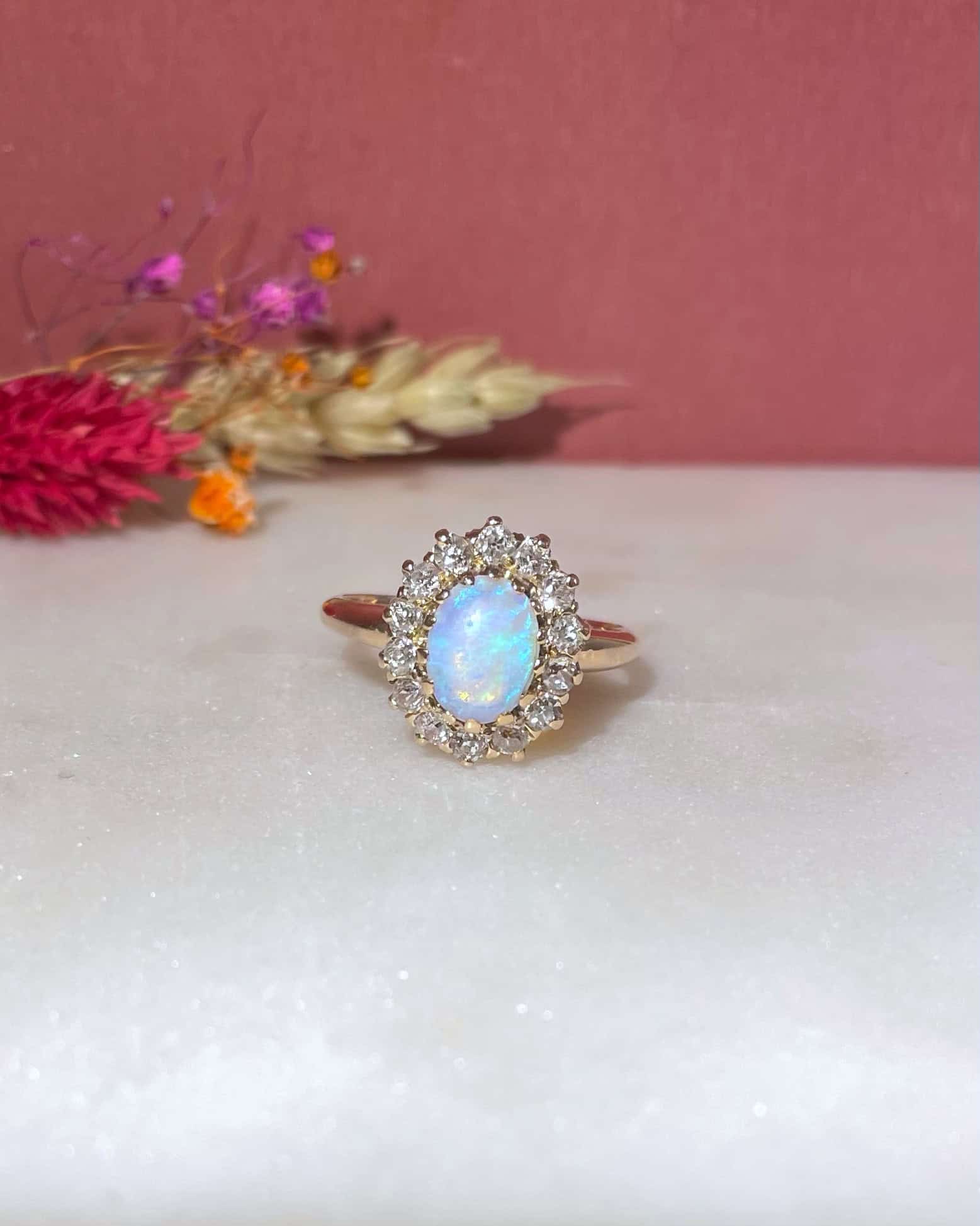 Marguerite Vintage Opale 1 Carat & Diamants "Kelya" - Elliade Paris