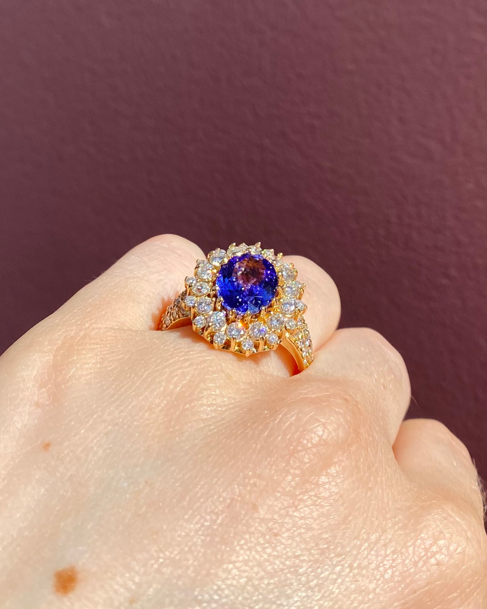 Bague Marguerite Tanzanite 3.80 carats & 54 Diamants 1.78 carat "Zorahé"