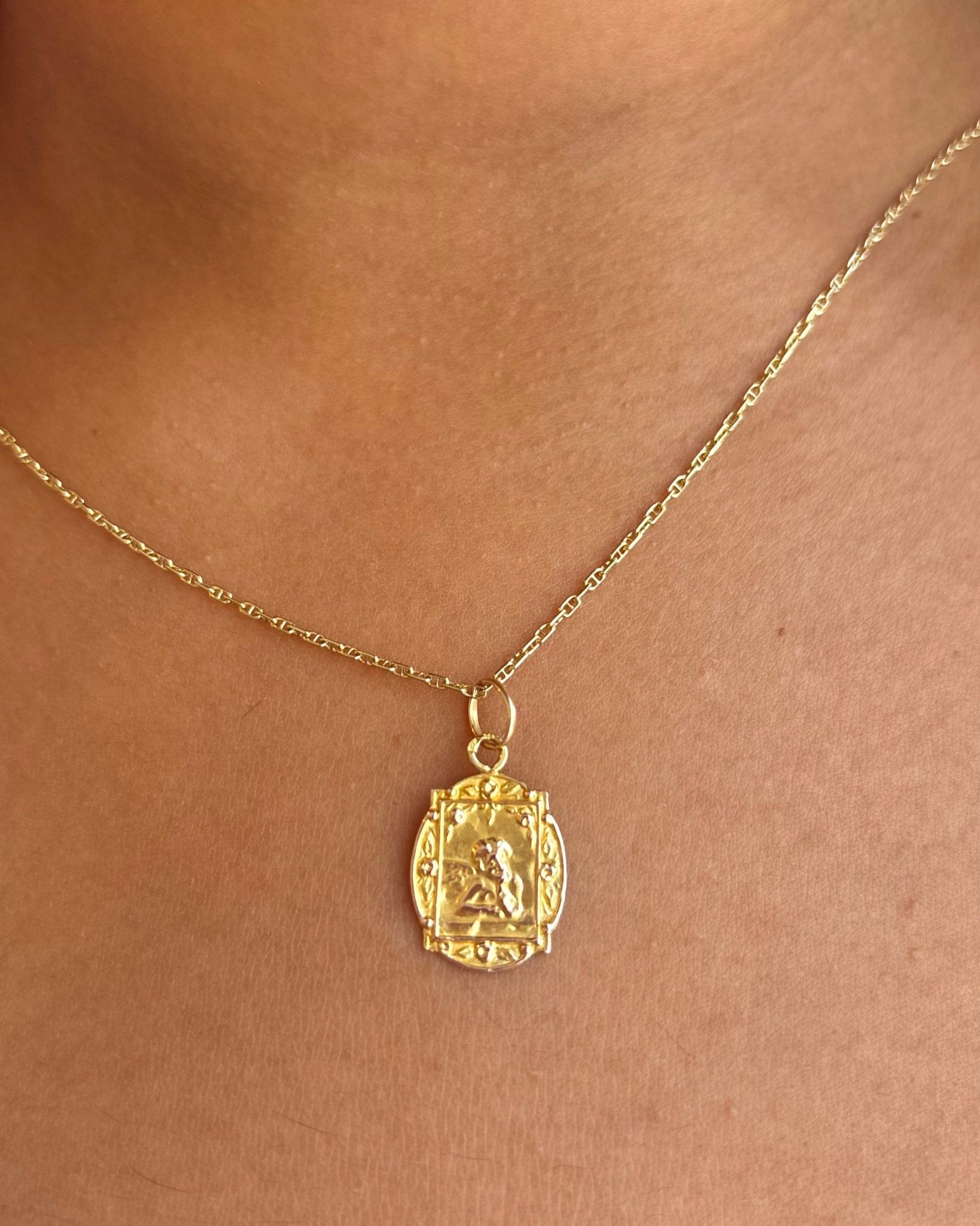 Médaille Or Jaune 18 carats "Michel" - Elliade Paris