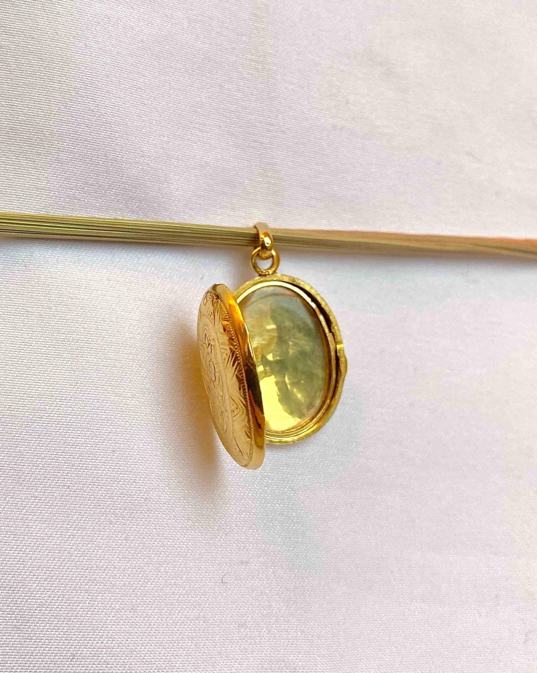 Pendentif médaillon ouvrant or "Zélie"