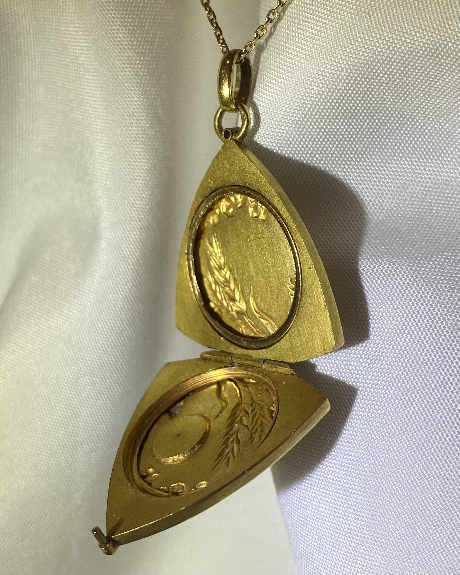 Pendentif médaillon ouvrant or "Mirella"