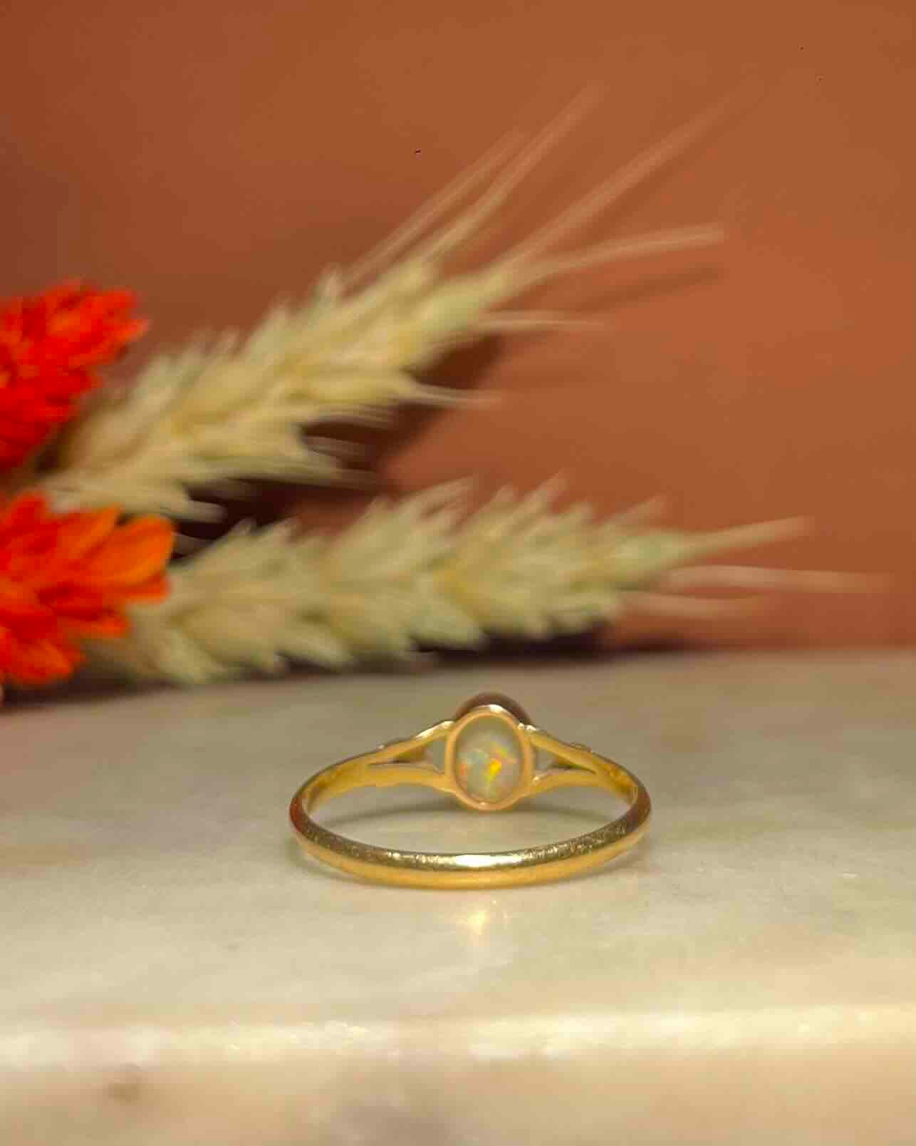 Bague Vintage Solitaire Opale "Alanah"