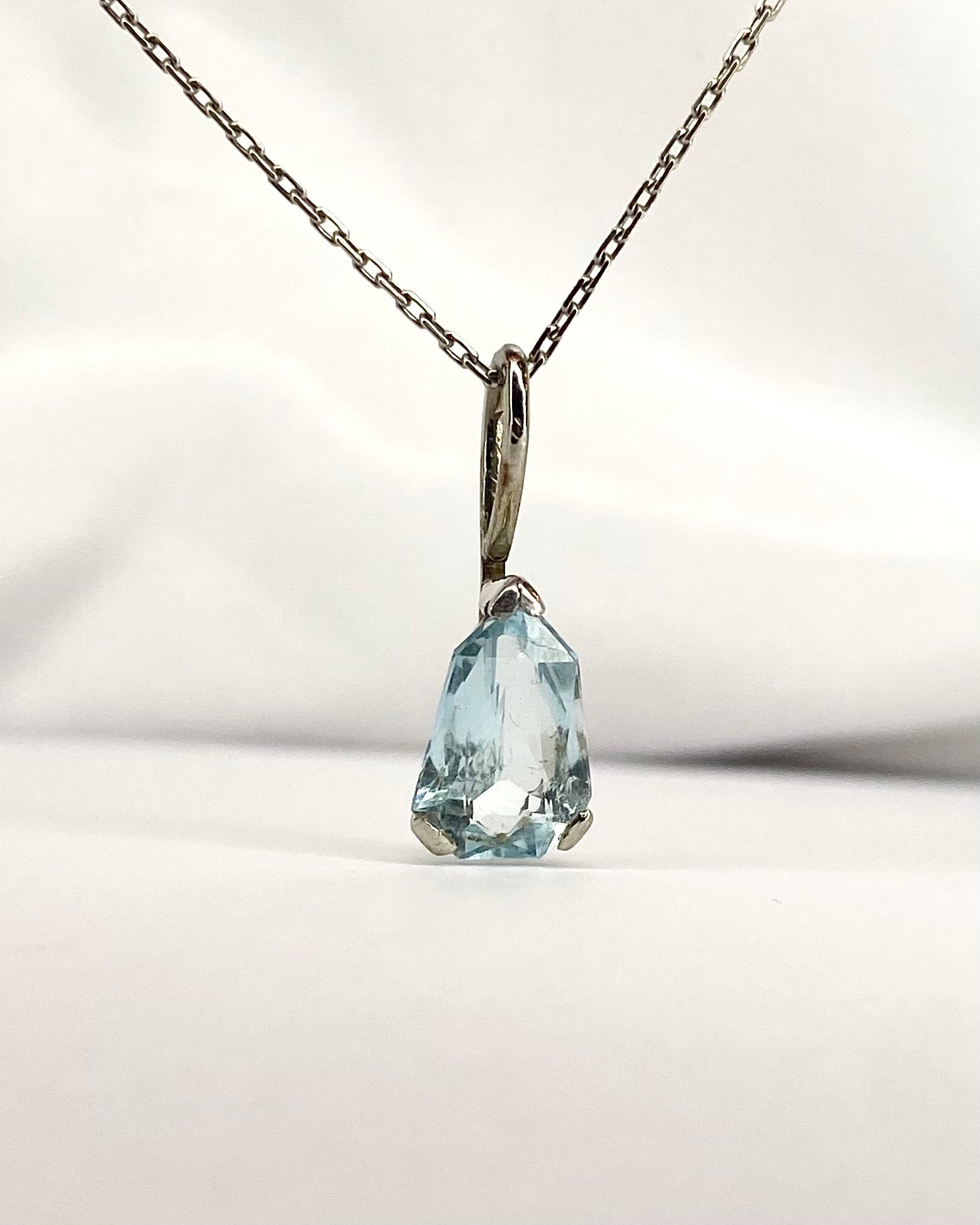 Pendentif Aigue - Marine 1.60 carat "Océane" - Elliade Paris