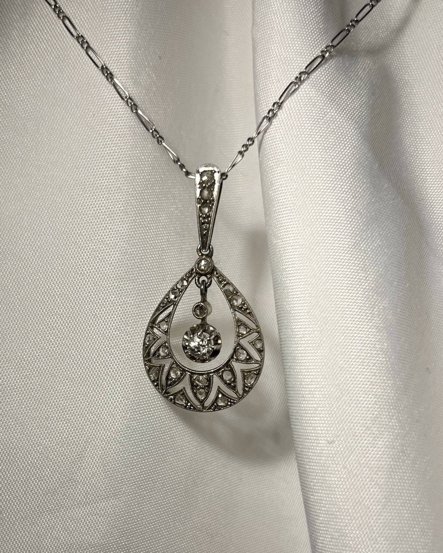 Pendentif Art - déco diamants "Mathilde" - Elliade Paris