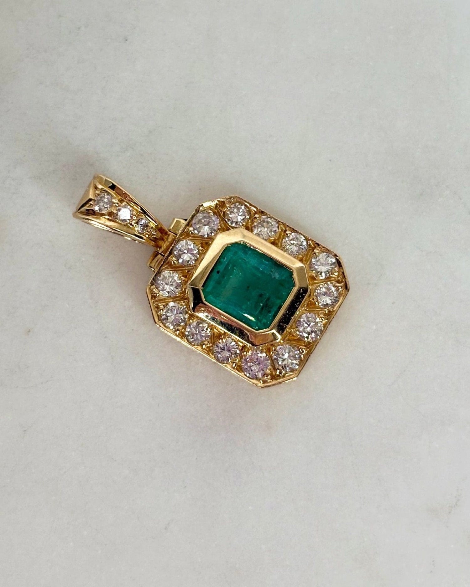 Pendentif Art Déco Émeraude 1.35 carat & Diamants 0.75 carat 4,67 g "Anaïs" - Elliade Paris