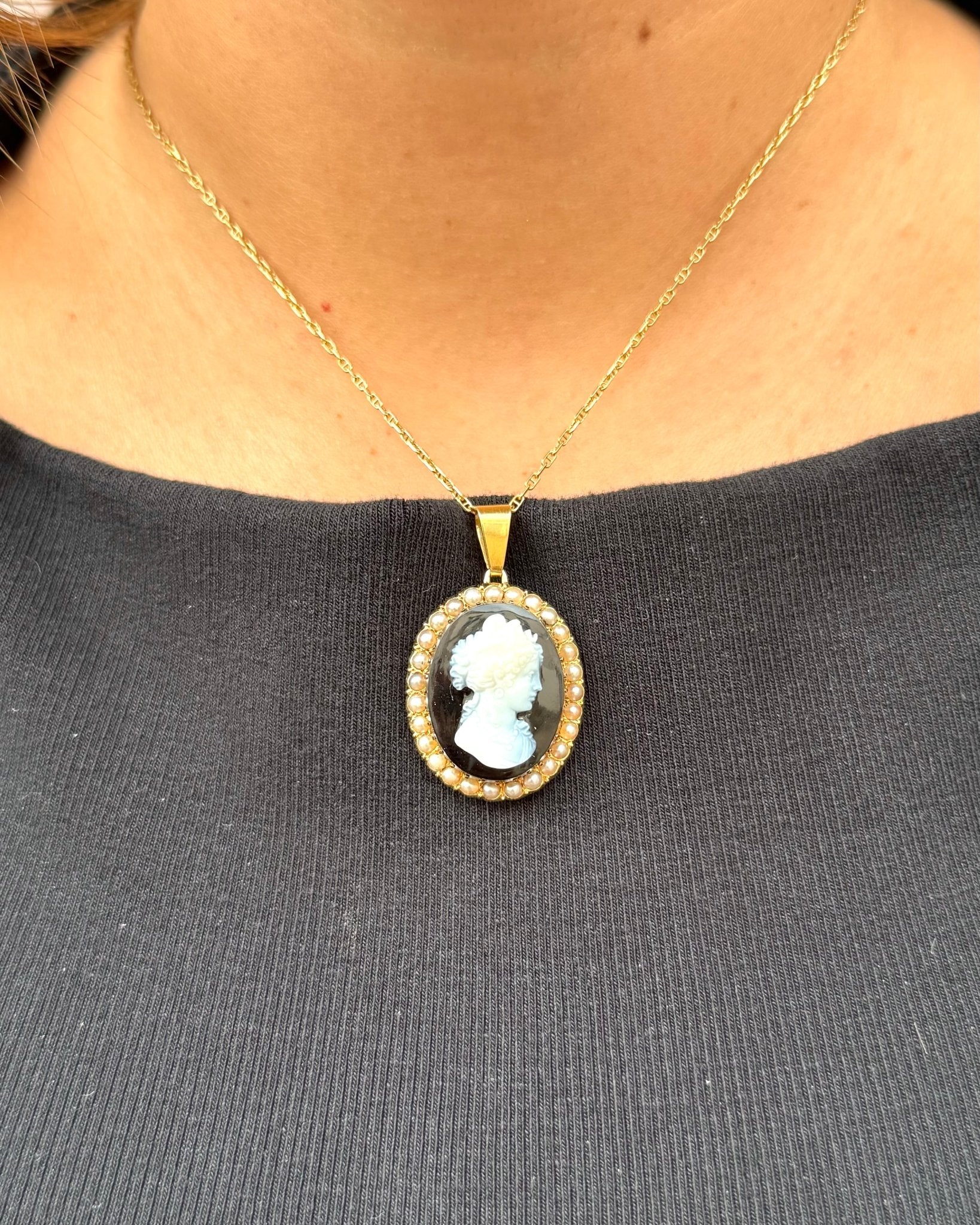 Pendentif Camée, Perles & Or 6.66g "Lisa" - Elliade Paris