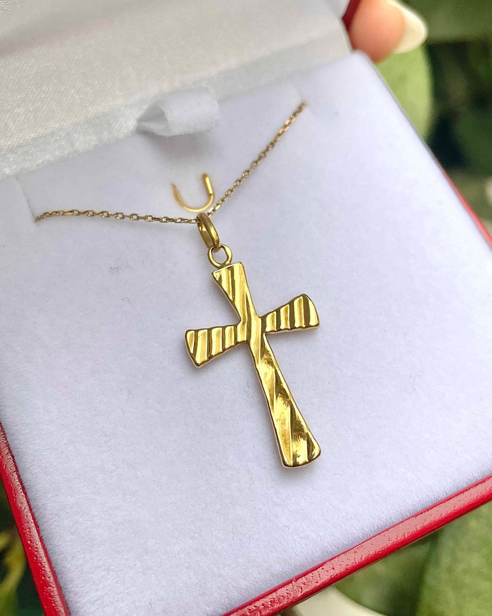 Pendentif Croix Or jaune "Corinna" - Elliade Paris