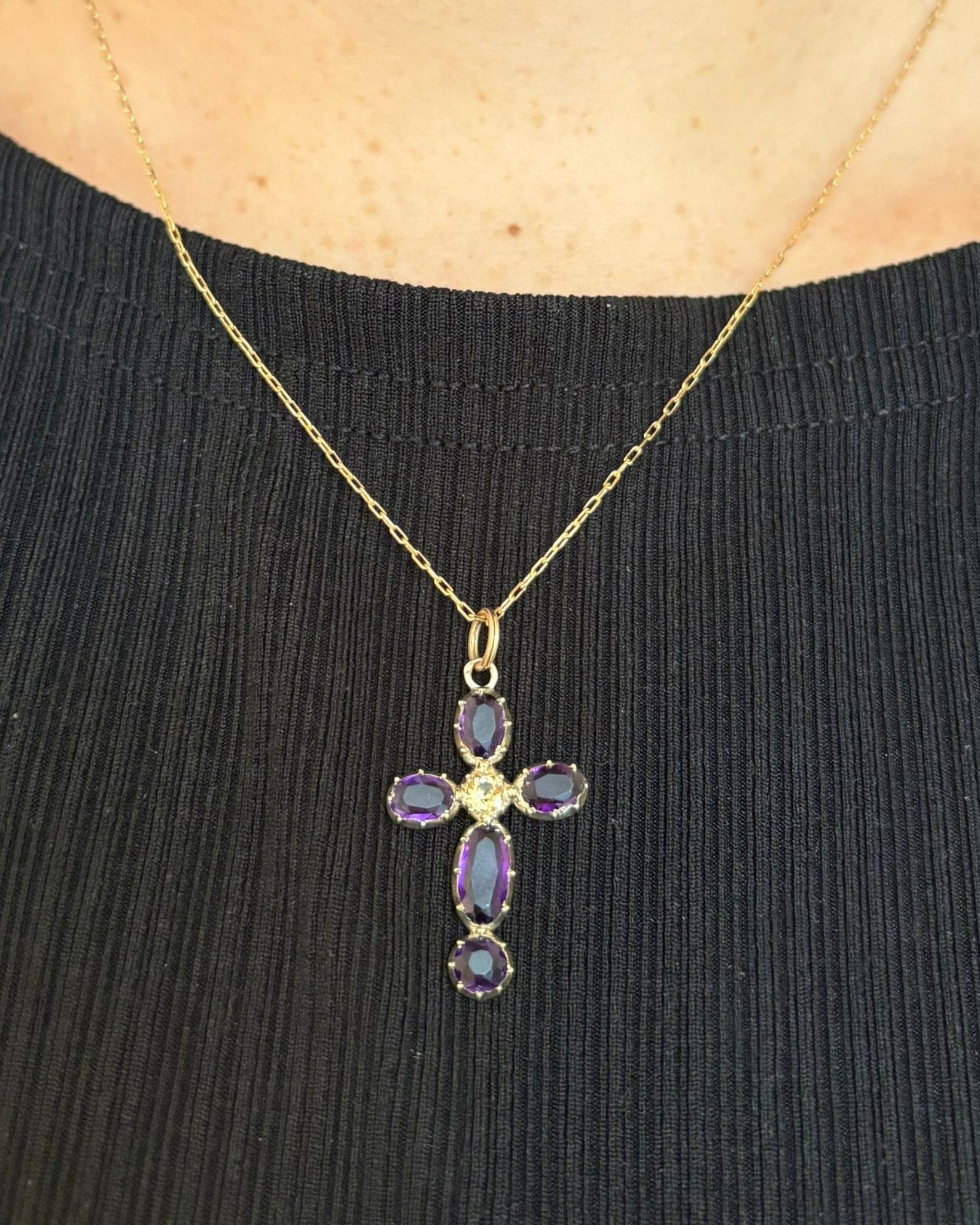 Pendentif Croix Topaze & Améthystes 1.50 carat "Corina" - Elliade Paris