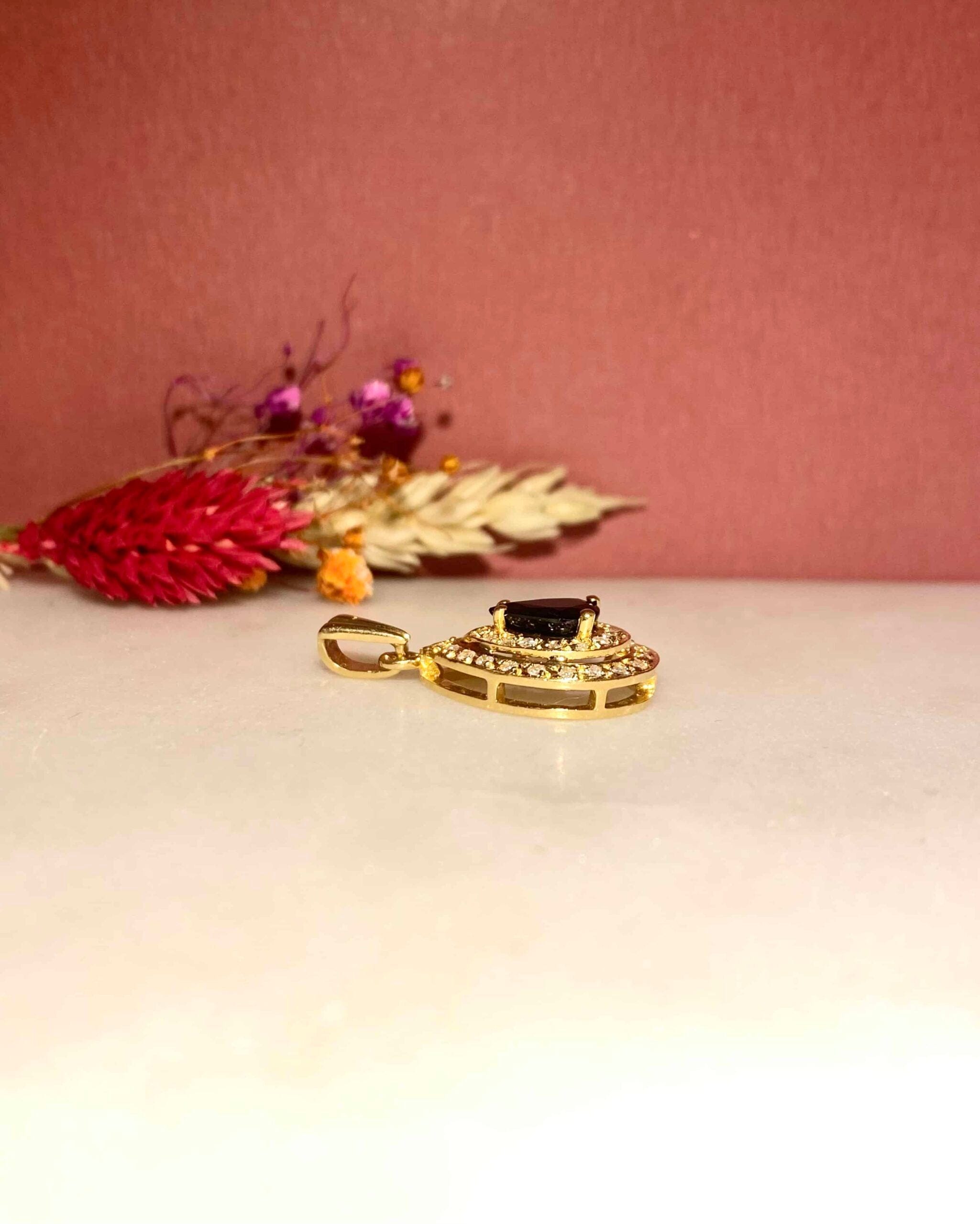 Art Deco Style Pendant 1 Carat Sapphire & 35 Diamonds "Grace"