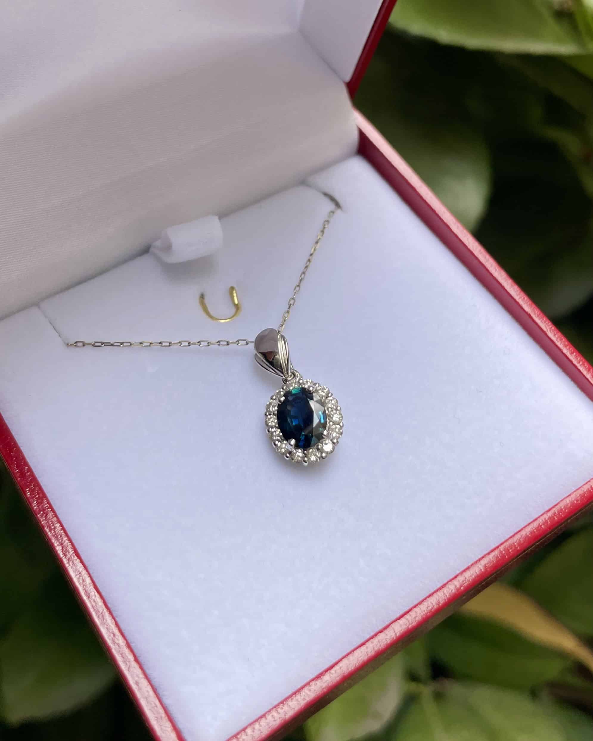 Pendentif Marguerite Saphir & Diamants "Brielle"