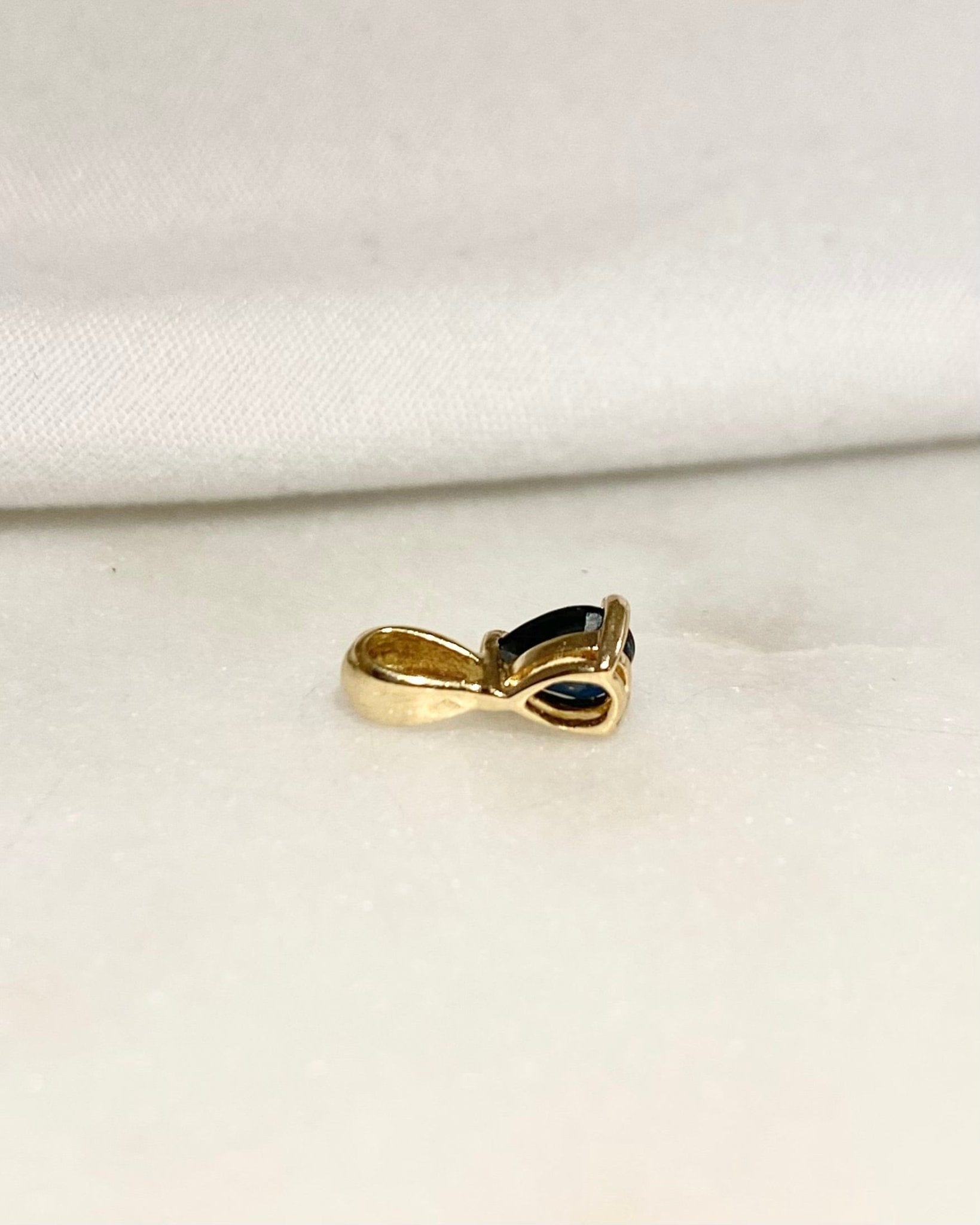 Pendentif Goutte Saphir "Alina" - Elliade Paris