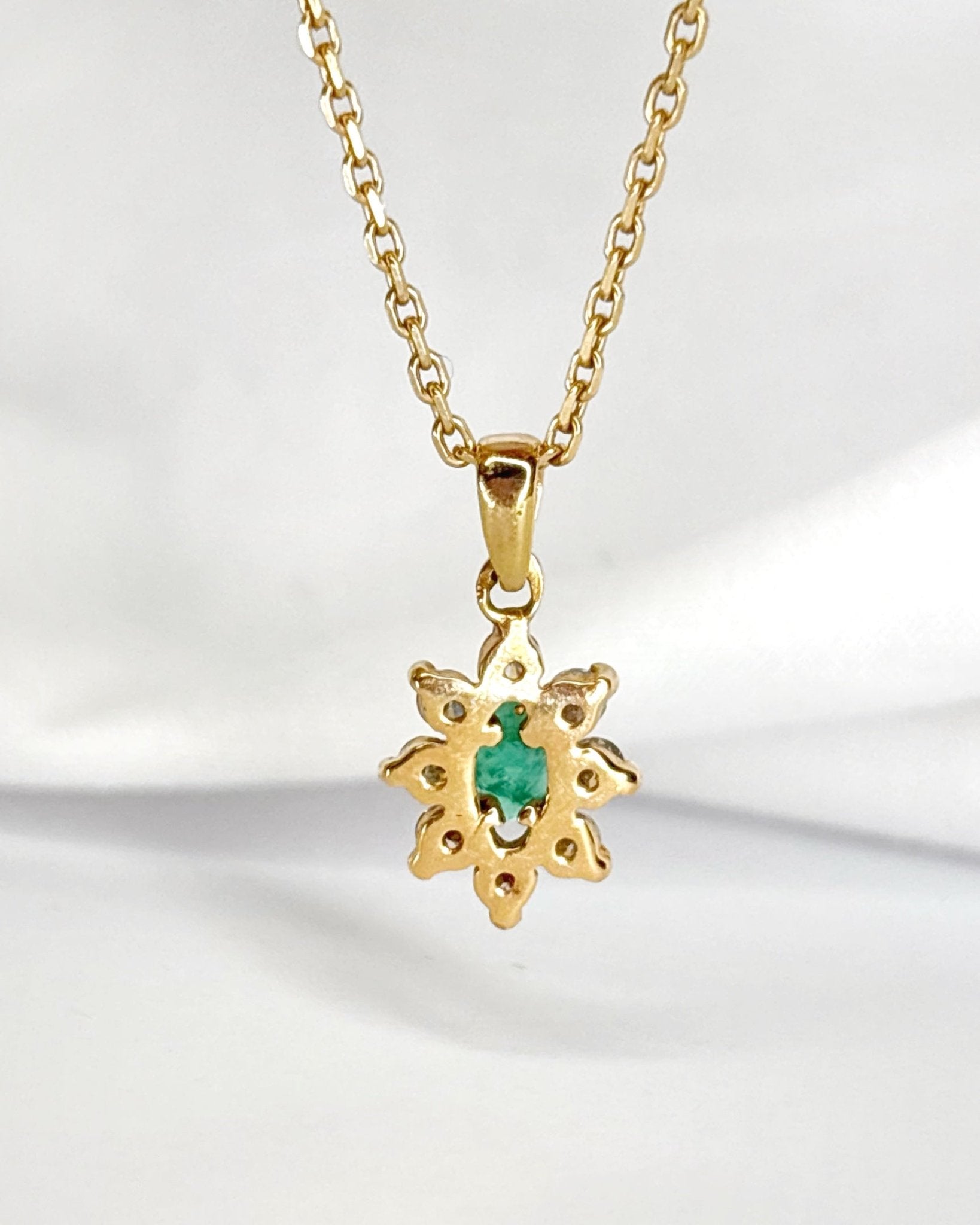 Pendentif Marguerite Émeraude & Diamants "Maïa" - Elliade Paris